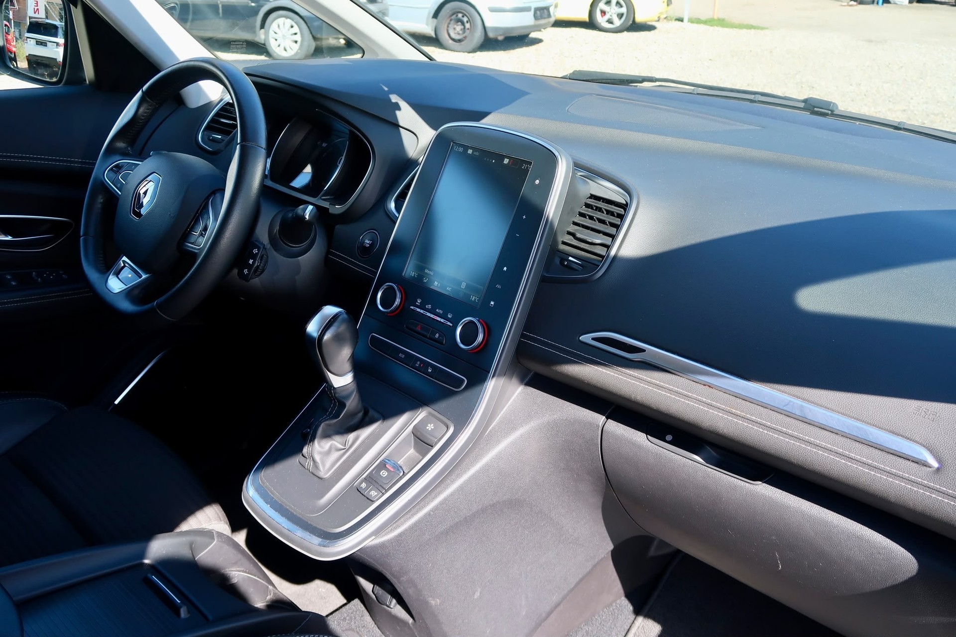 RENAULT Scénic 1.6 dCi Intens EDC-image-9