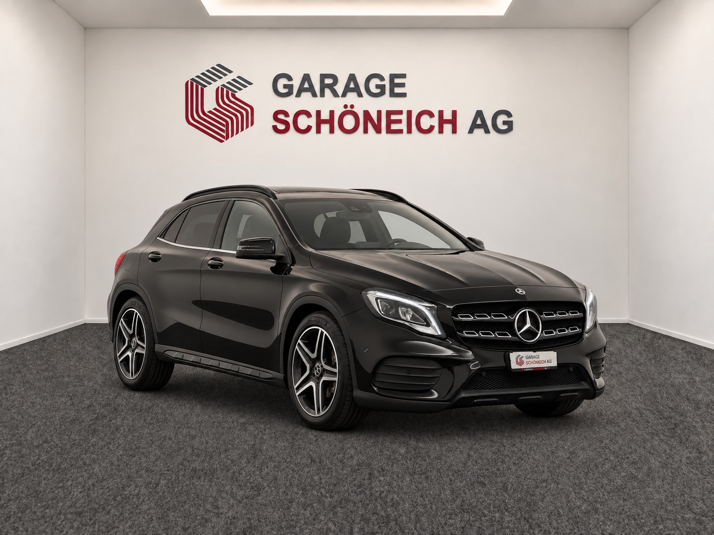 MERCEDES-BENZ GLA 220 AMG Line 4m-image-2