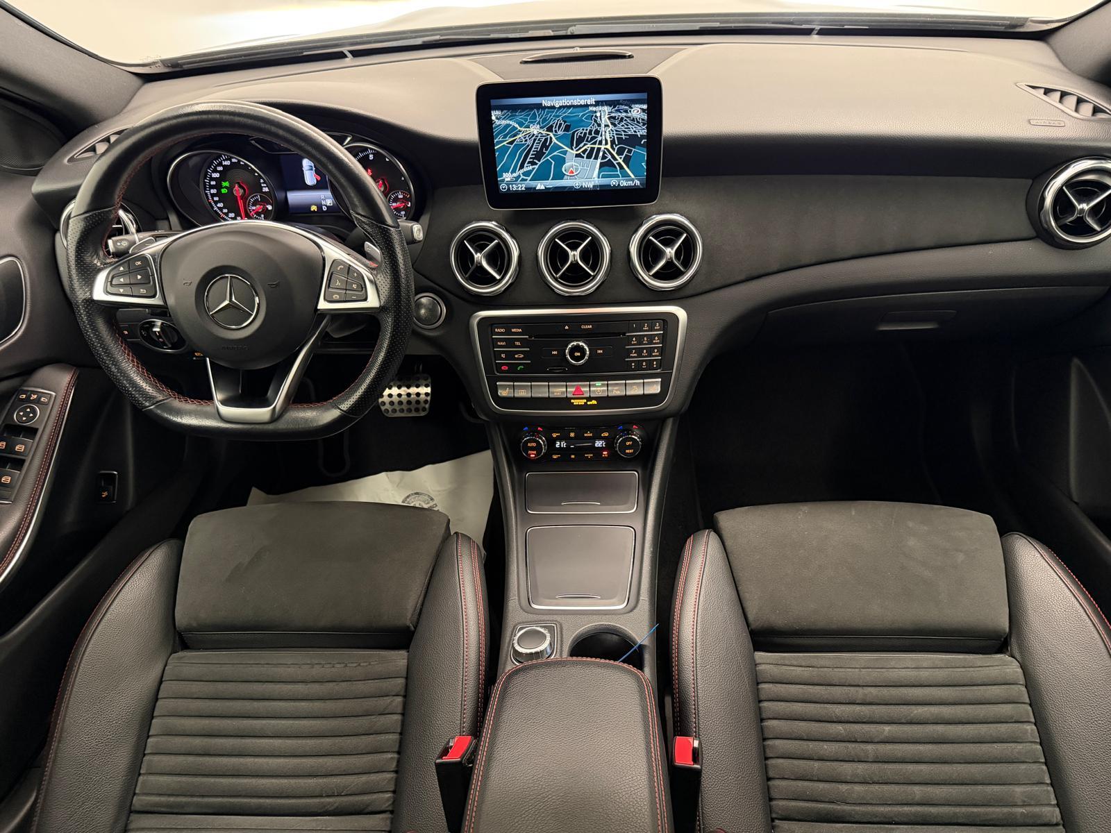 MERCEDES-BENZ GLA 220 AMG Line 4m-image-12