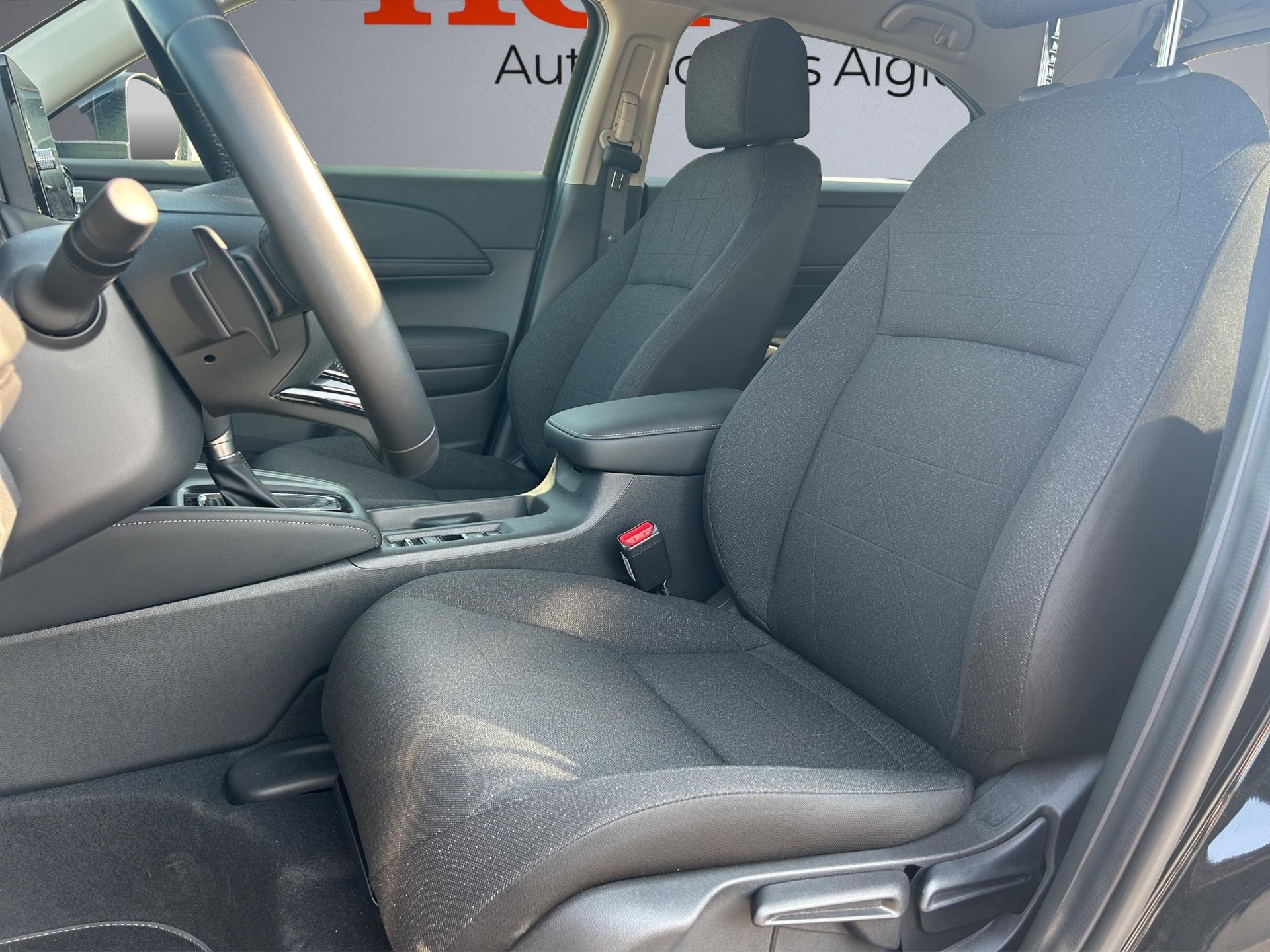 HONDA HR-V 1.5 i-MMD Elegance-image-8