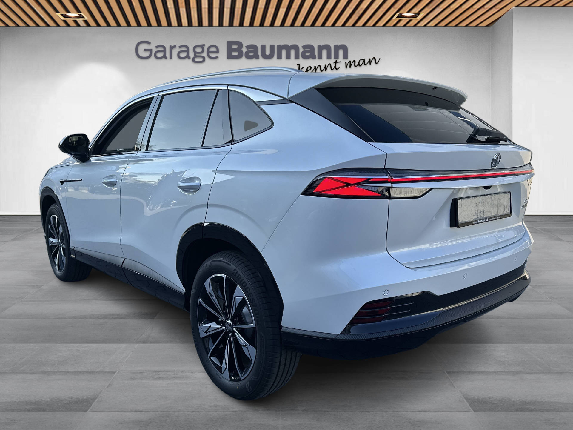 MG HS 1.5 Hybrid Luxury-image-3
