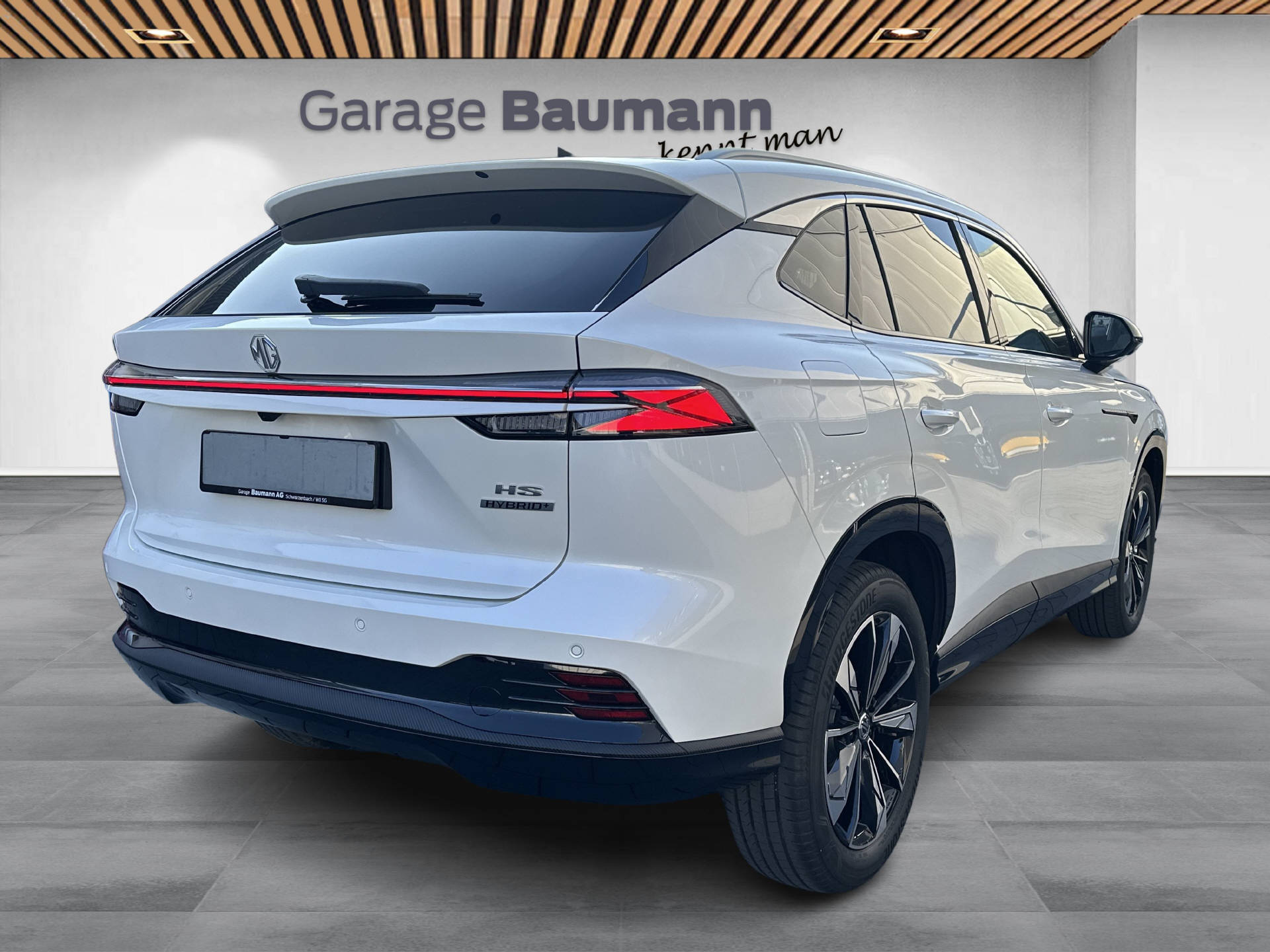 MG HS 1.5 Hybrid Luxury-image-2