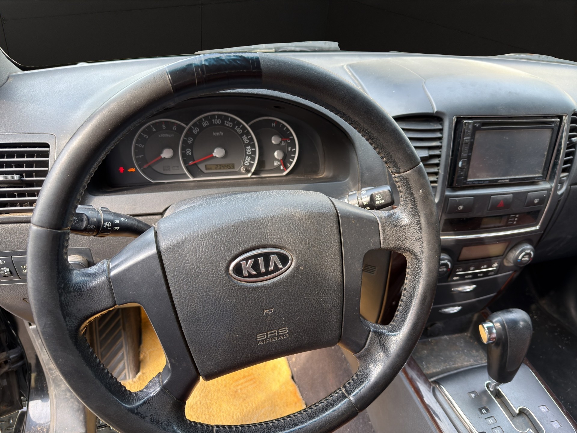 KIA Sorento 2.5 CRDI VGT-image-9