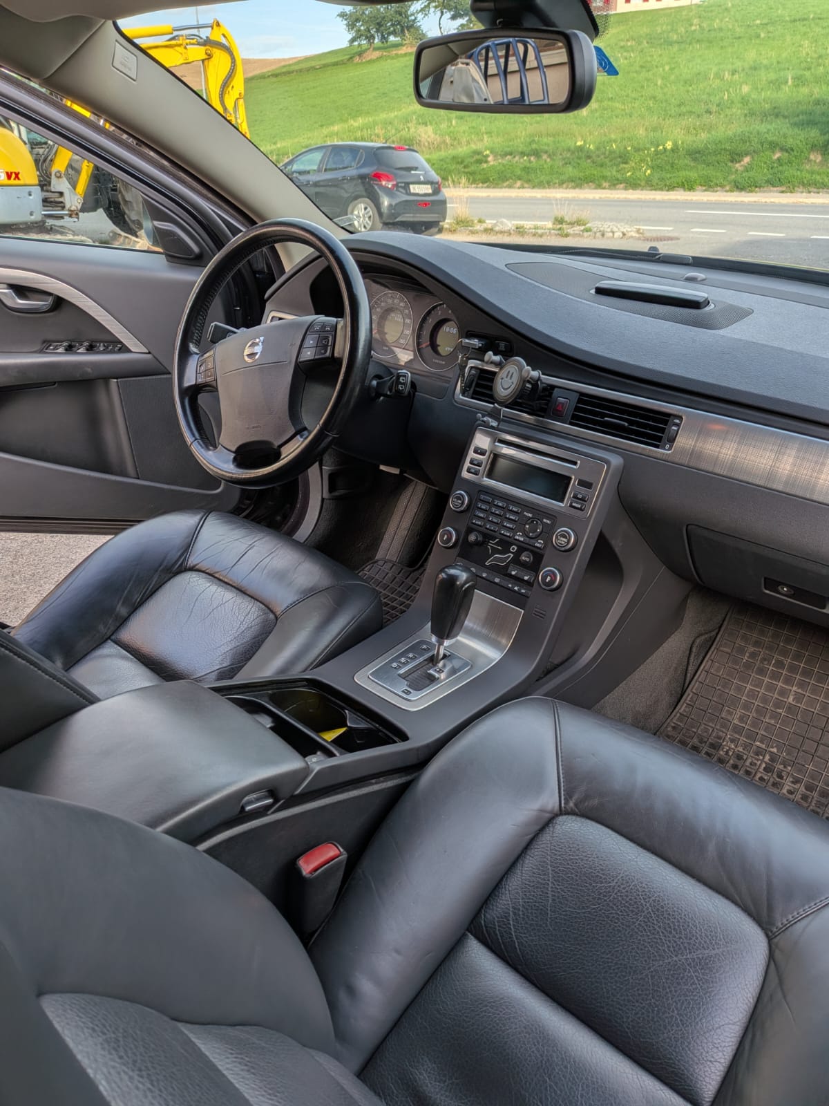 VOLVO 2.5 T Kinetic-image-2