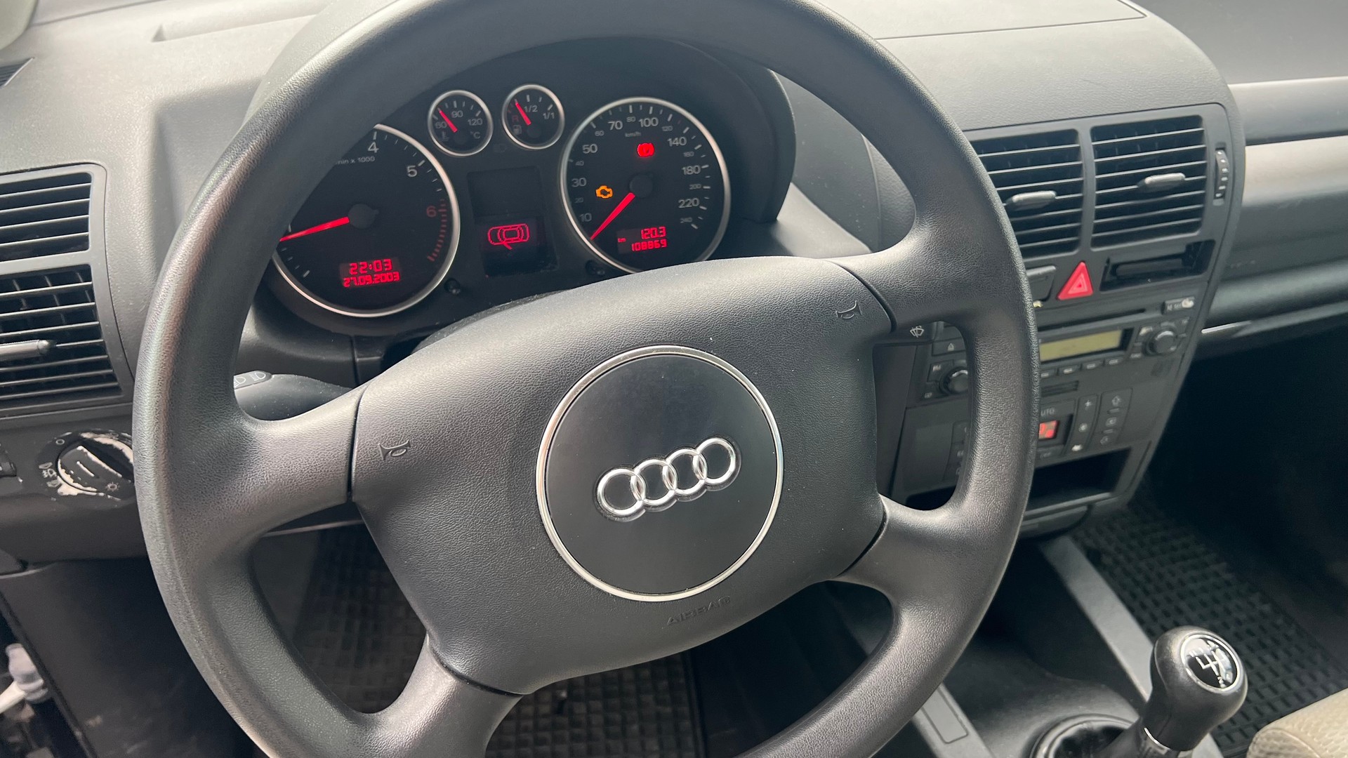 AUDI A2 1.4-image-10