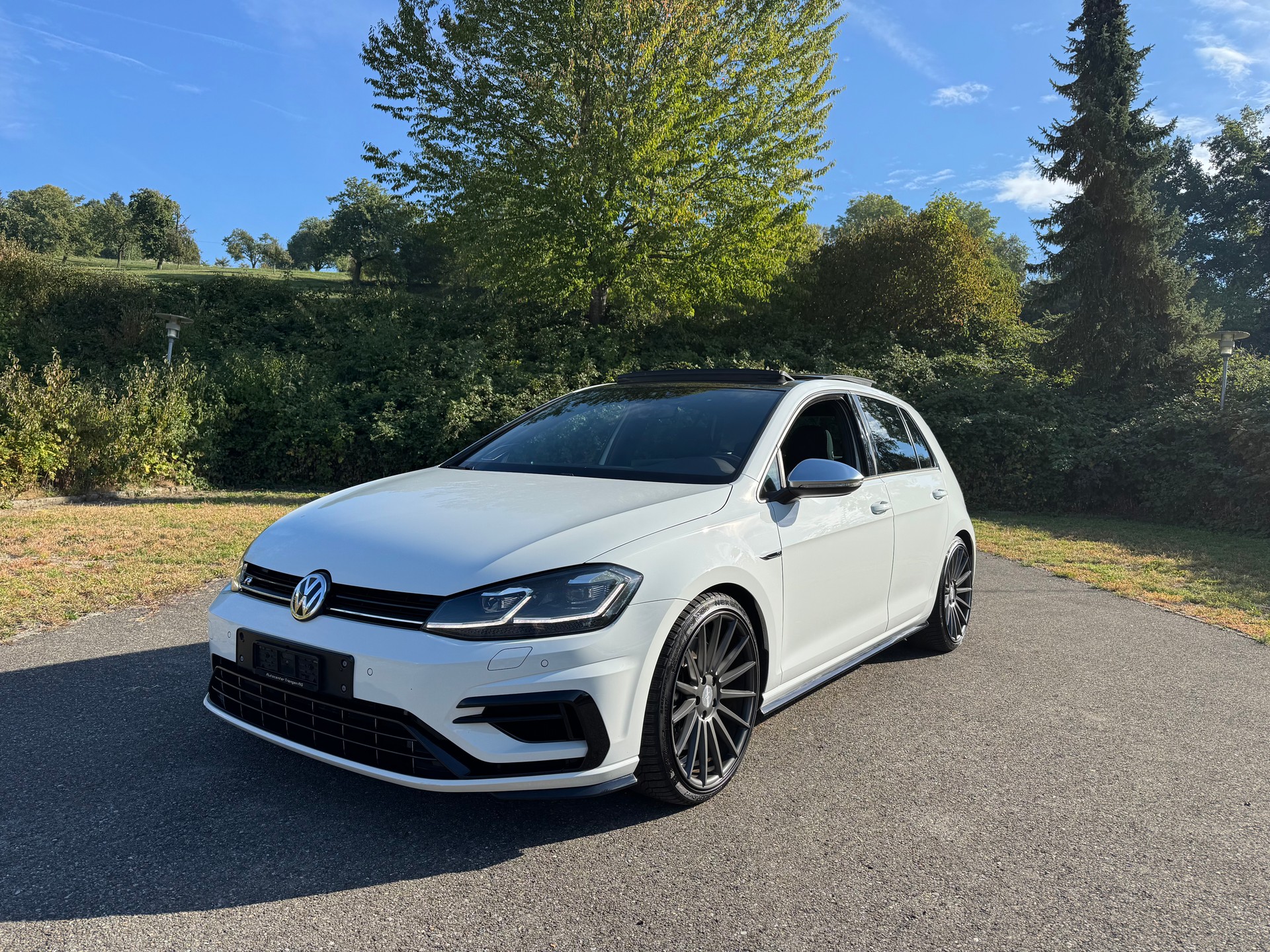 VW 2.0 TSI R 310 DSG 4motion-image-0
