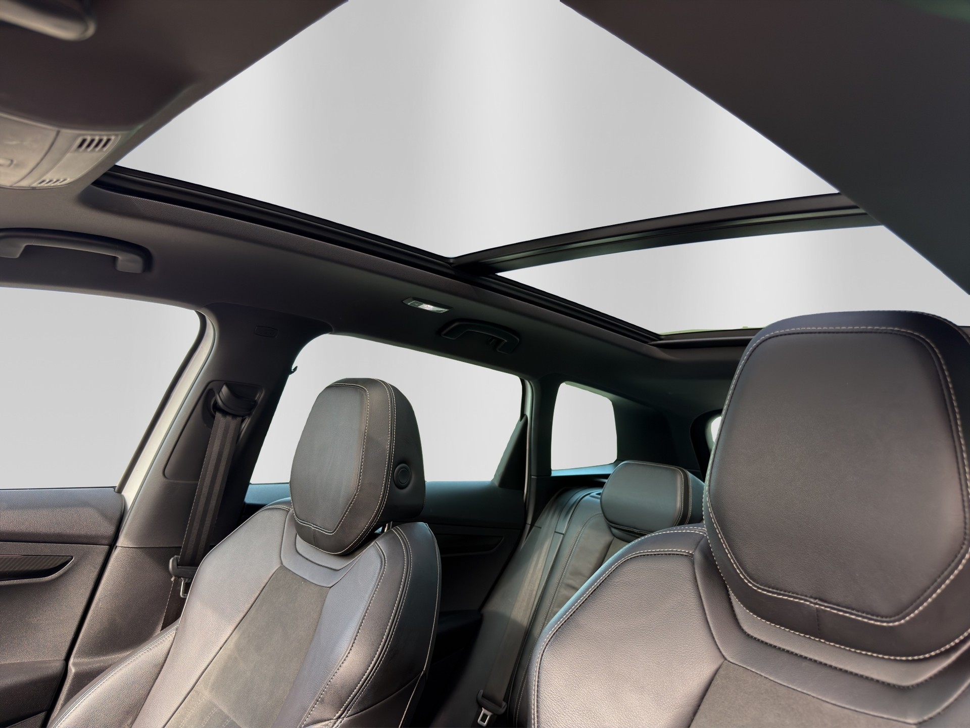 SKODA Karoq 2.0 TSI SportLine 4x4 DSG-image-8