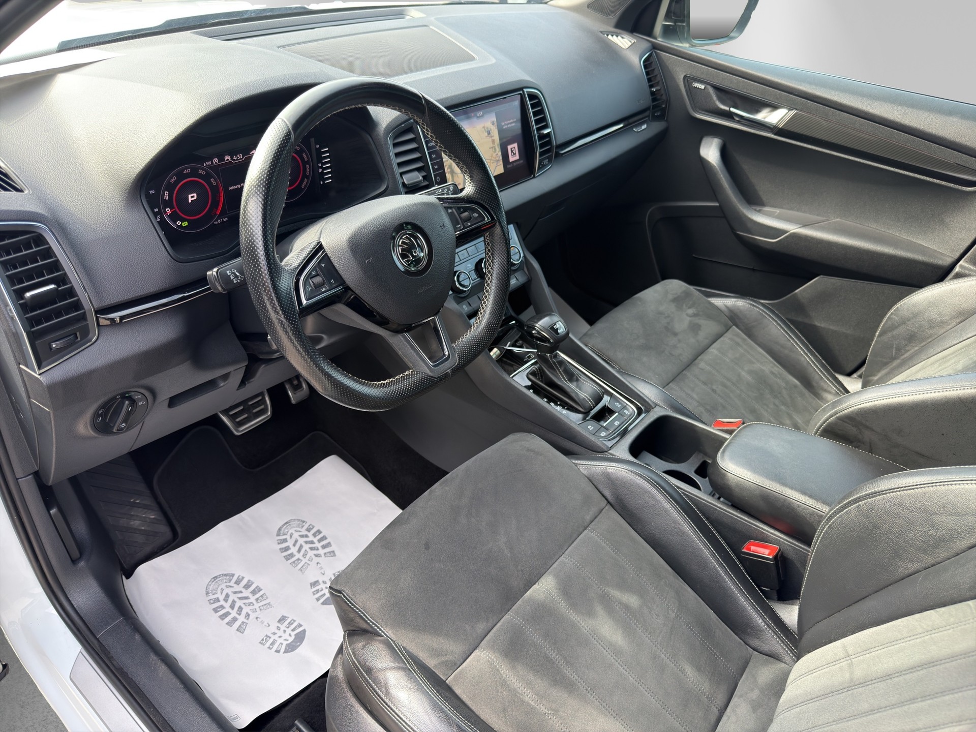 SKODA Karoq 2.0 TSI SportLine 4x4 DSG-image-7