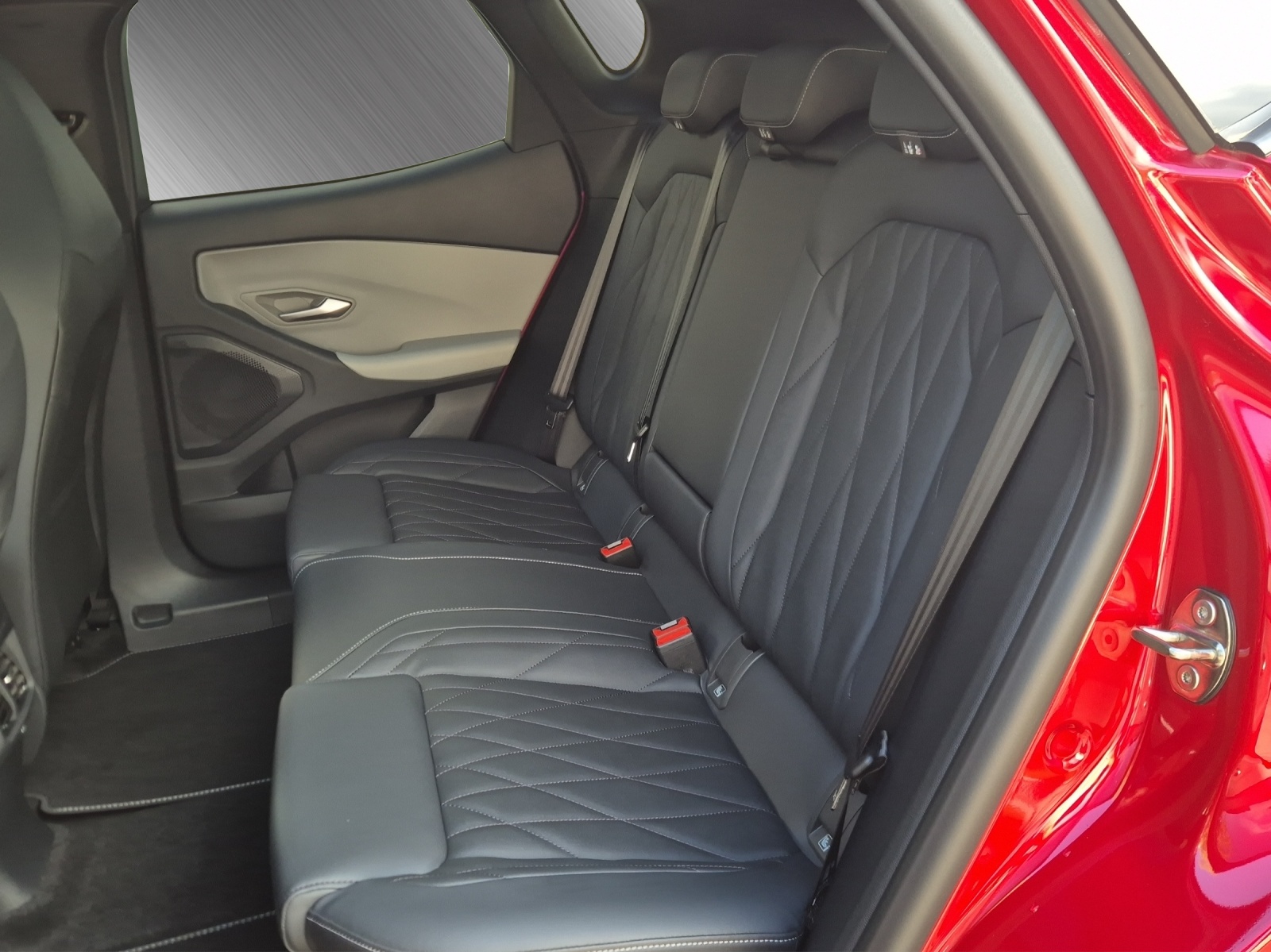 FORD Capri Extended Range Premium AWD-image-11