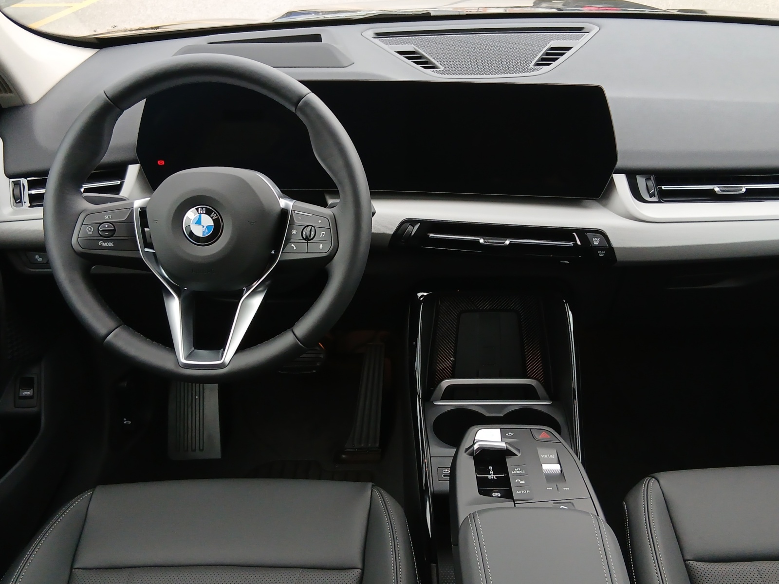 BMW X1 xDrive 20d 48V-image-10