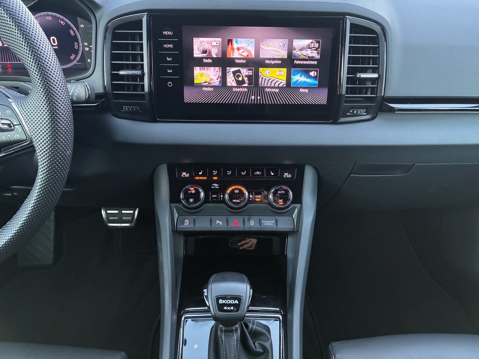 SKODA Karoq 2.0 TSI SportLine 4x4 DSG-image-10