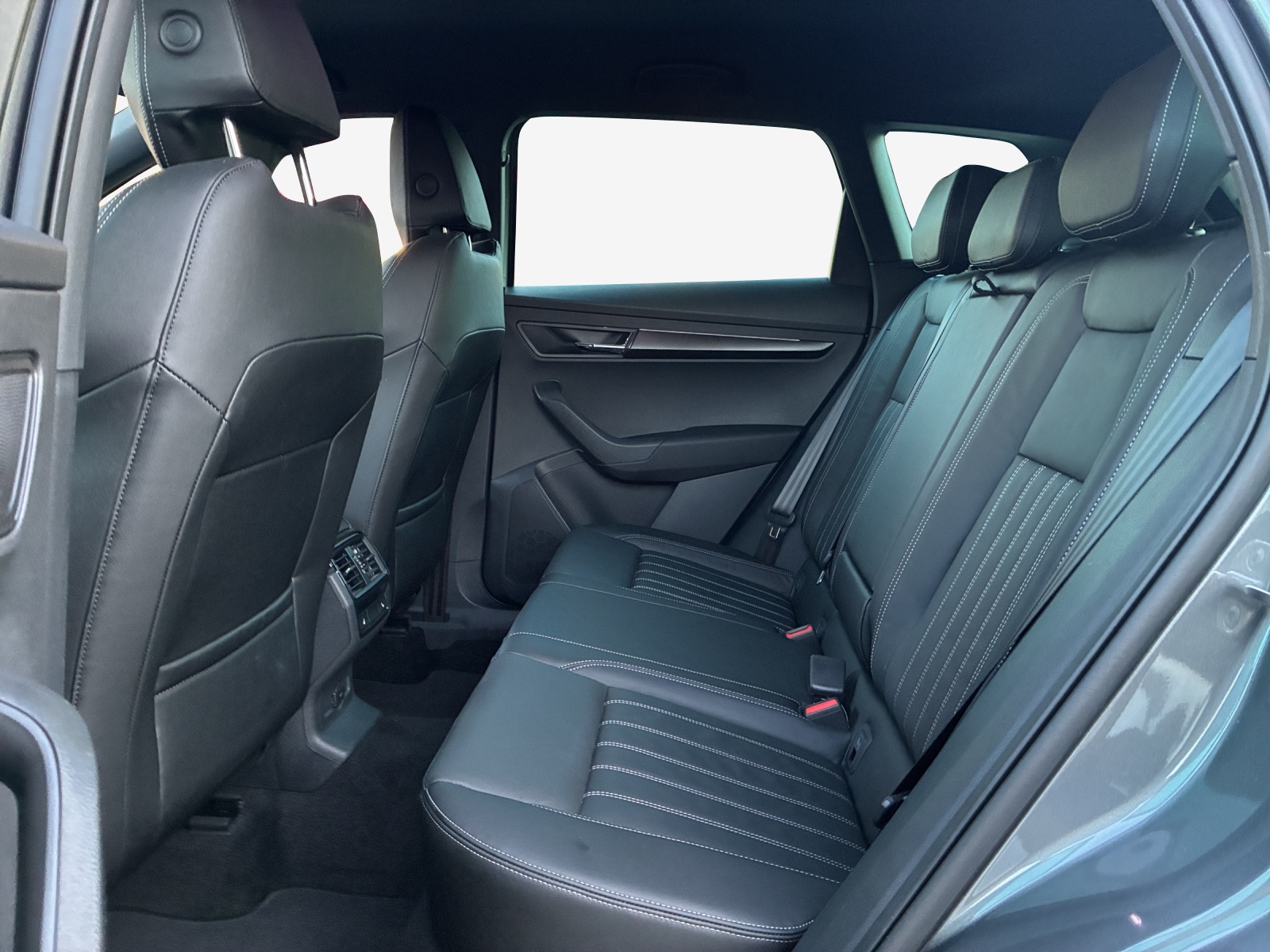 SKODA Karoq 2.0 TSI SportLine 4x4 DSG-image-11