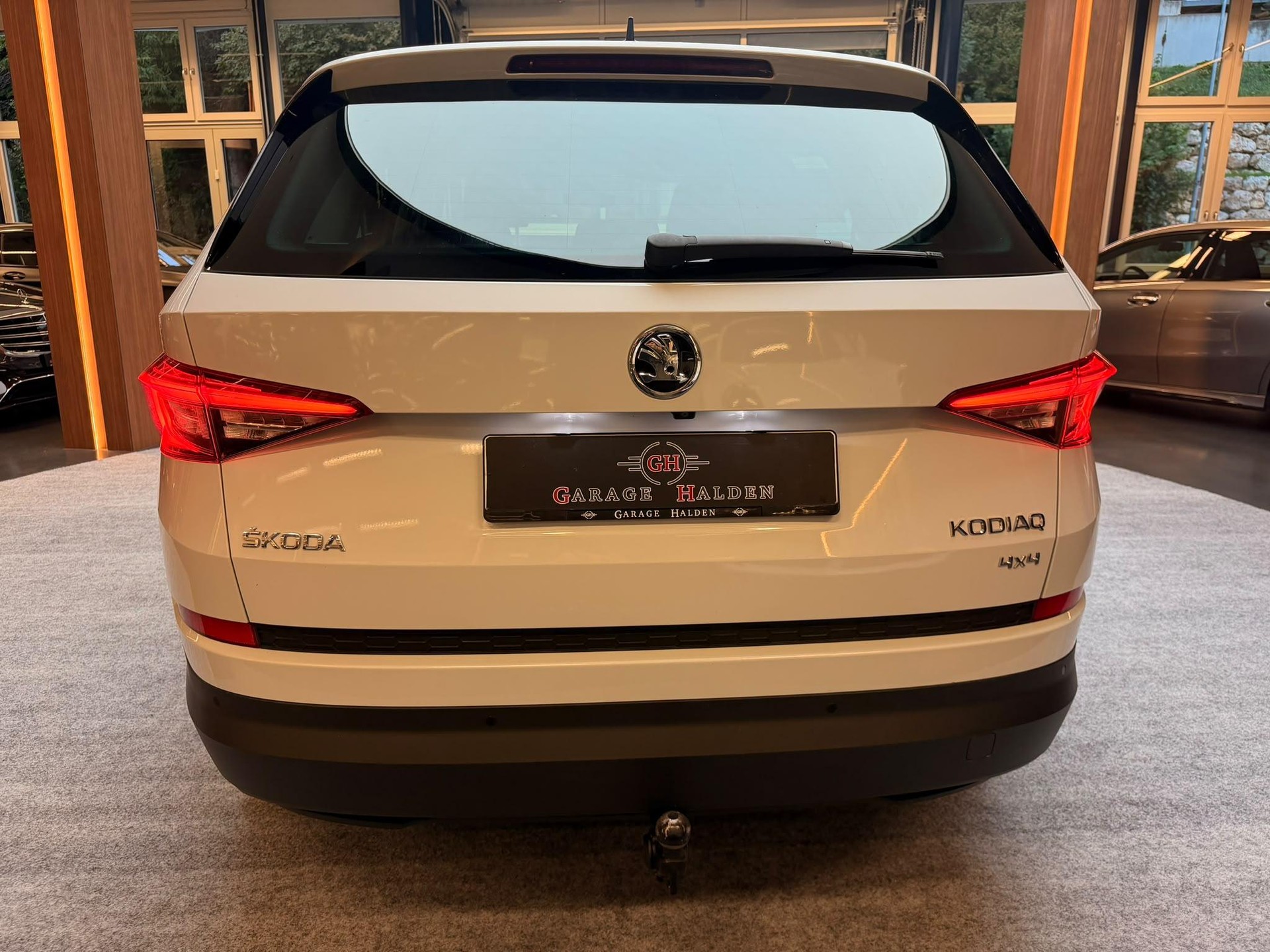 SKODA Kodiaq 2.0 TSI 4x4 Style DSG-image-4