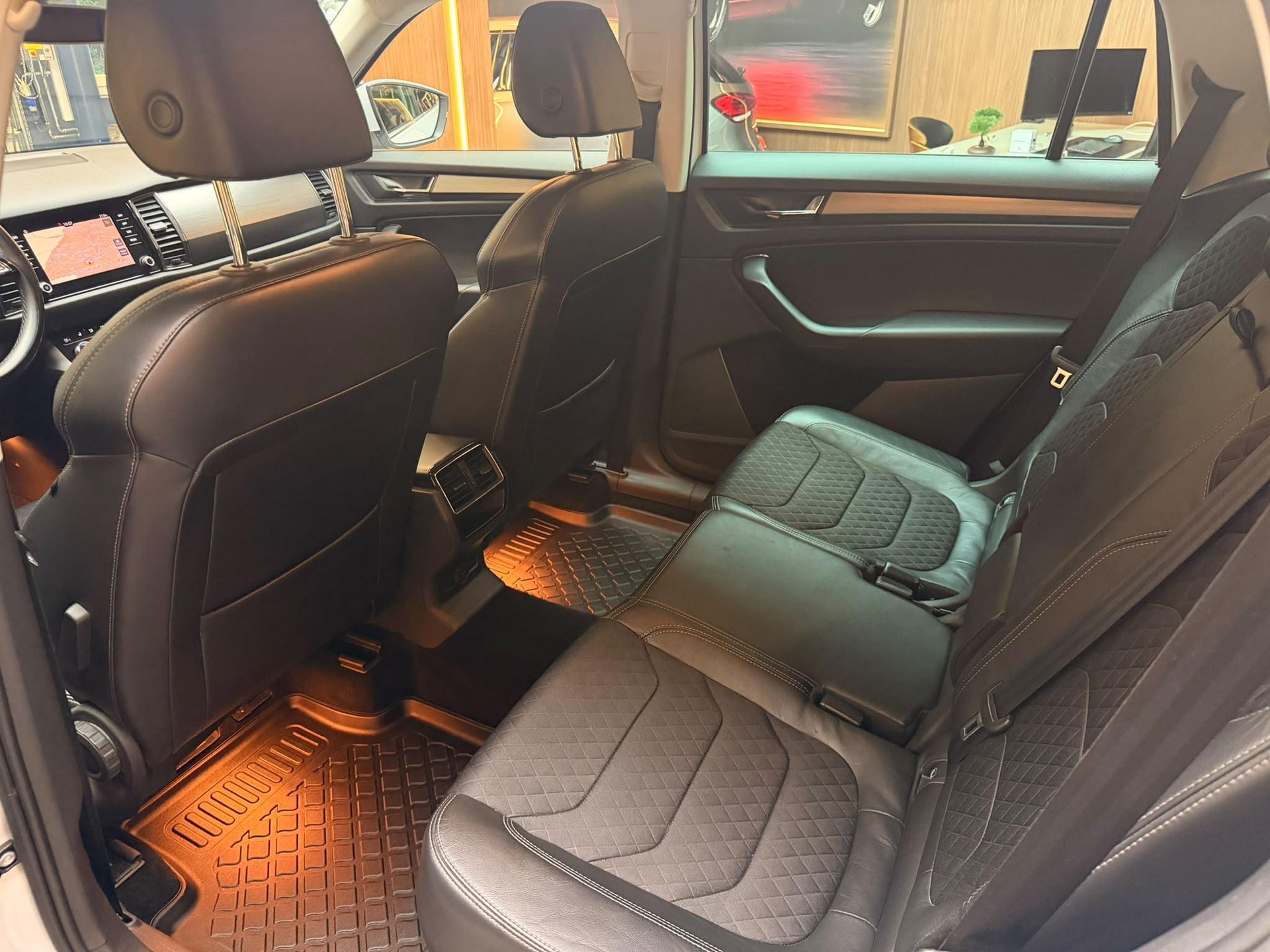 SKODA Kodiaq 2.0 TSI 4x4 Style DSG-image-15