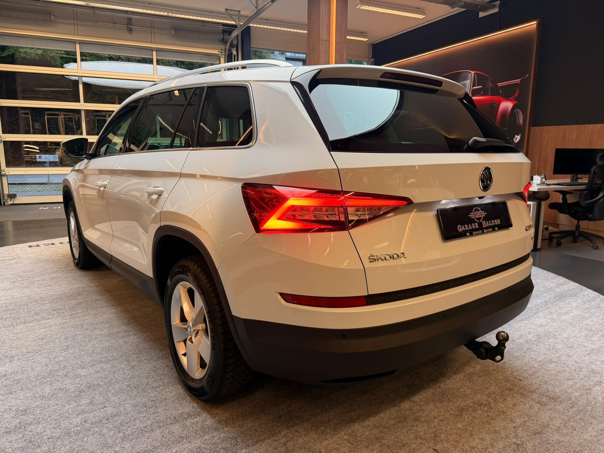 SKODA Kodiaq 2.0 TSI 4x4 Style DSG-image-3
