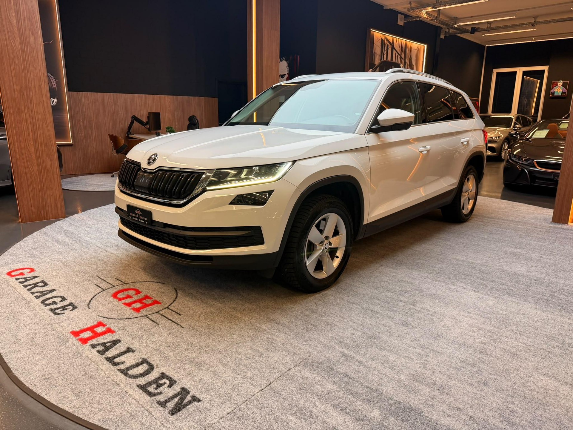 SKODA Kodiaq 2.0 TSI 4x4 Style DSG-image-2