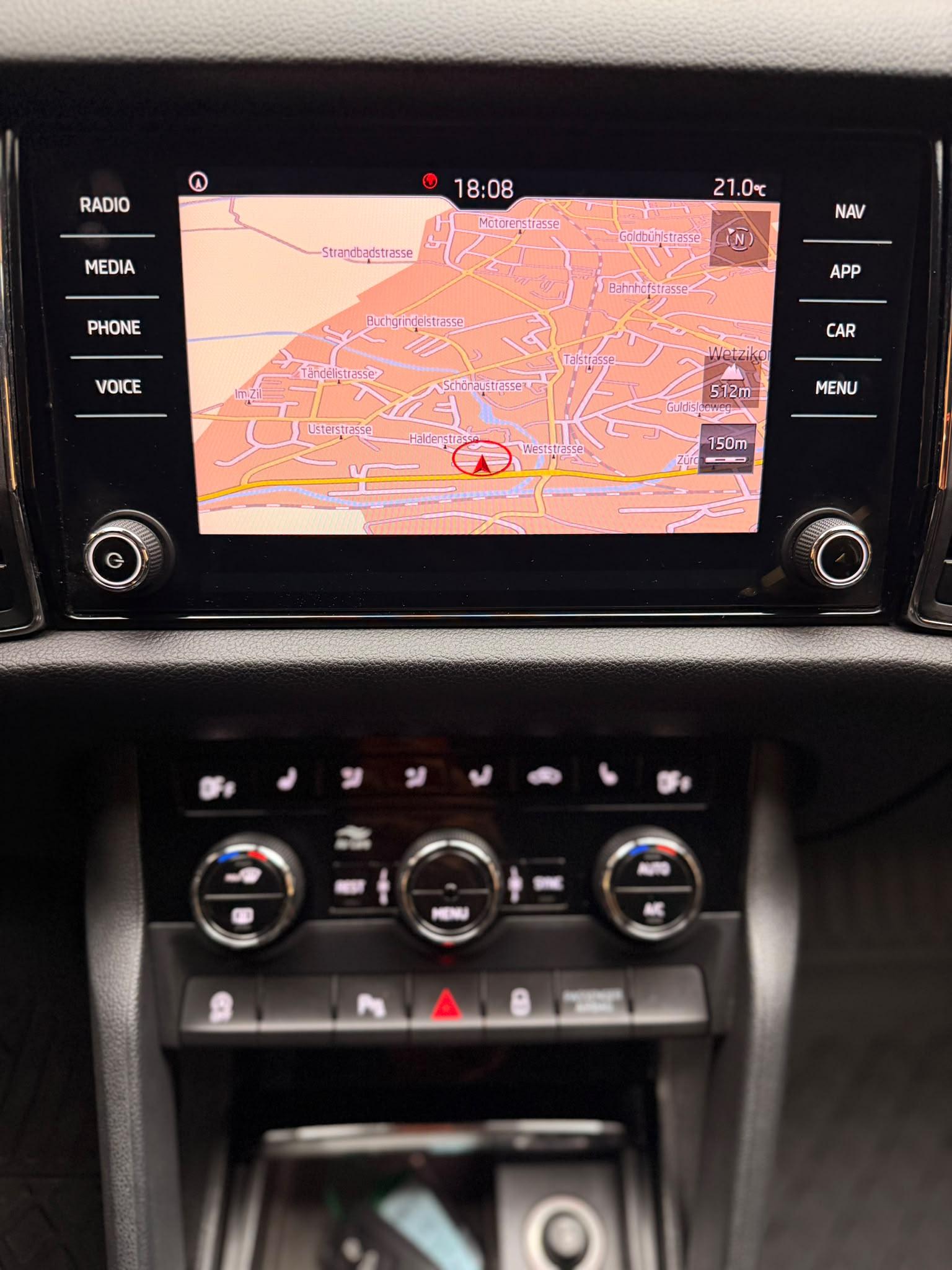 SKODA Kodiaq 2.0 TSI 4x4 Style DSG-image-17