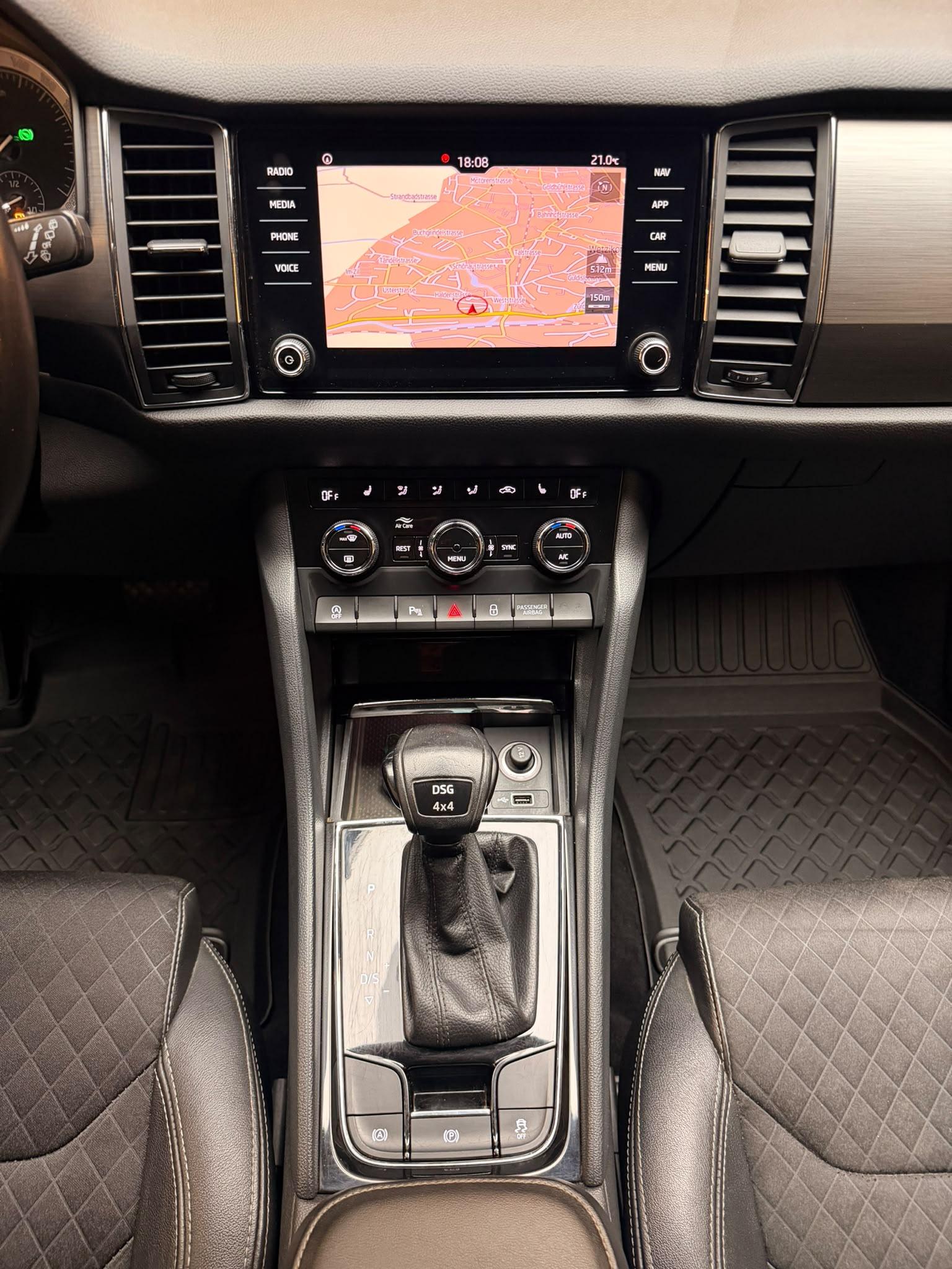 SKODA Kodiaq 2.0 TSI 4x4 Style DSG-image-10
