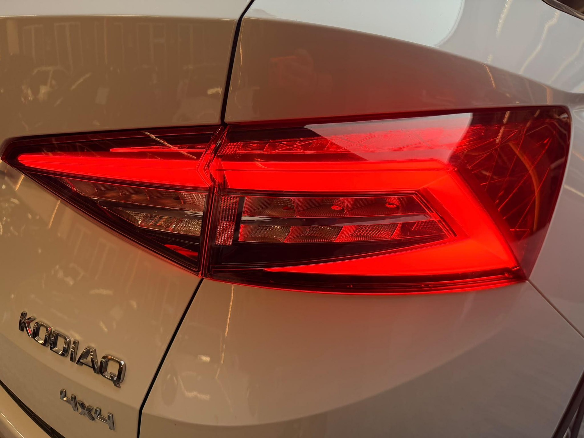 SKODA Kodiaq 2.0 TSI 4x4 Style DSG-image-7