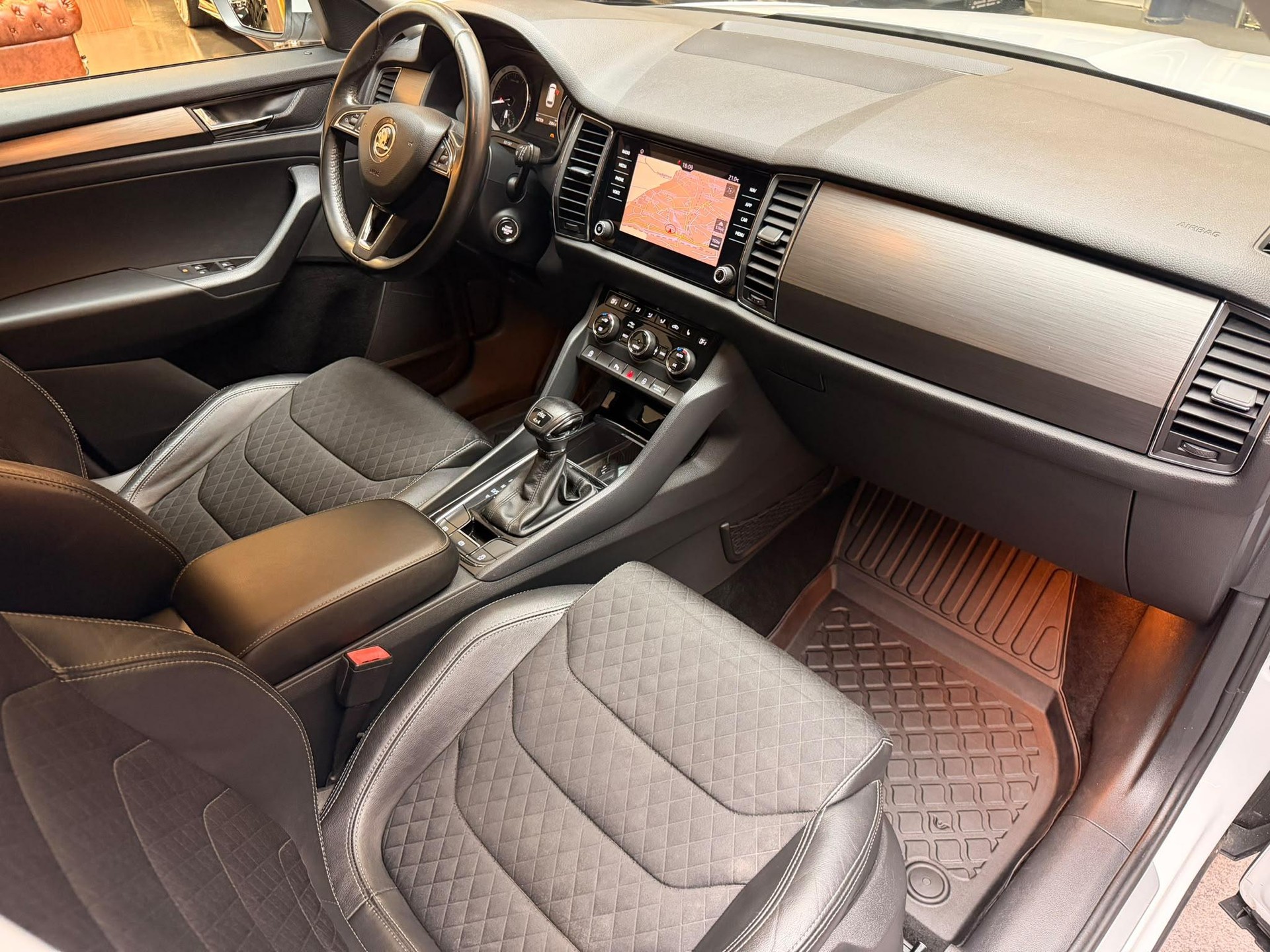 SKODA Kodiaq 2.0 TSI 4x4 Style DSG-image-13