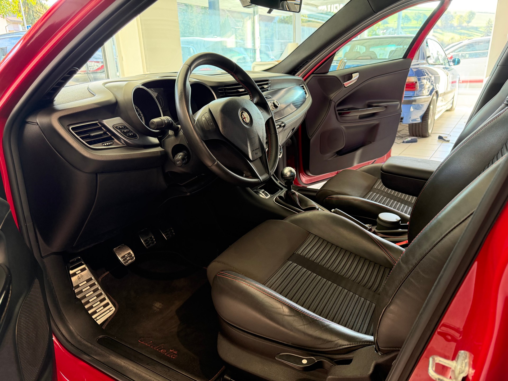 ALFA ROMEO Giulietta 1750 TBi Quadrifoglio Verde-image-8