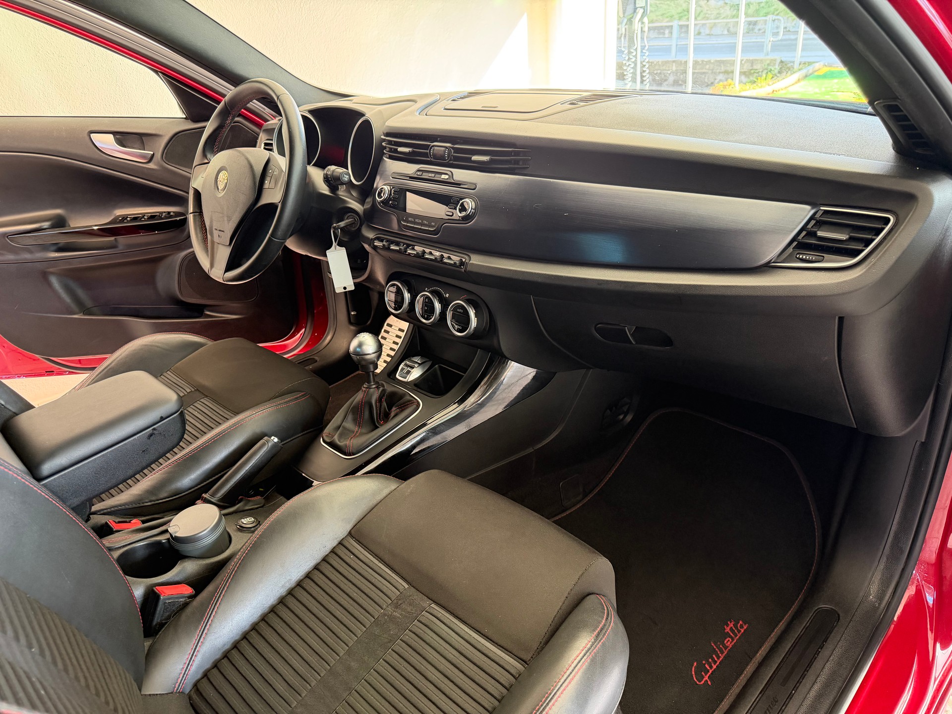 ALFA ROMEO Giulietta 1750 TBi Quadrifoglio Verde-image-9