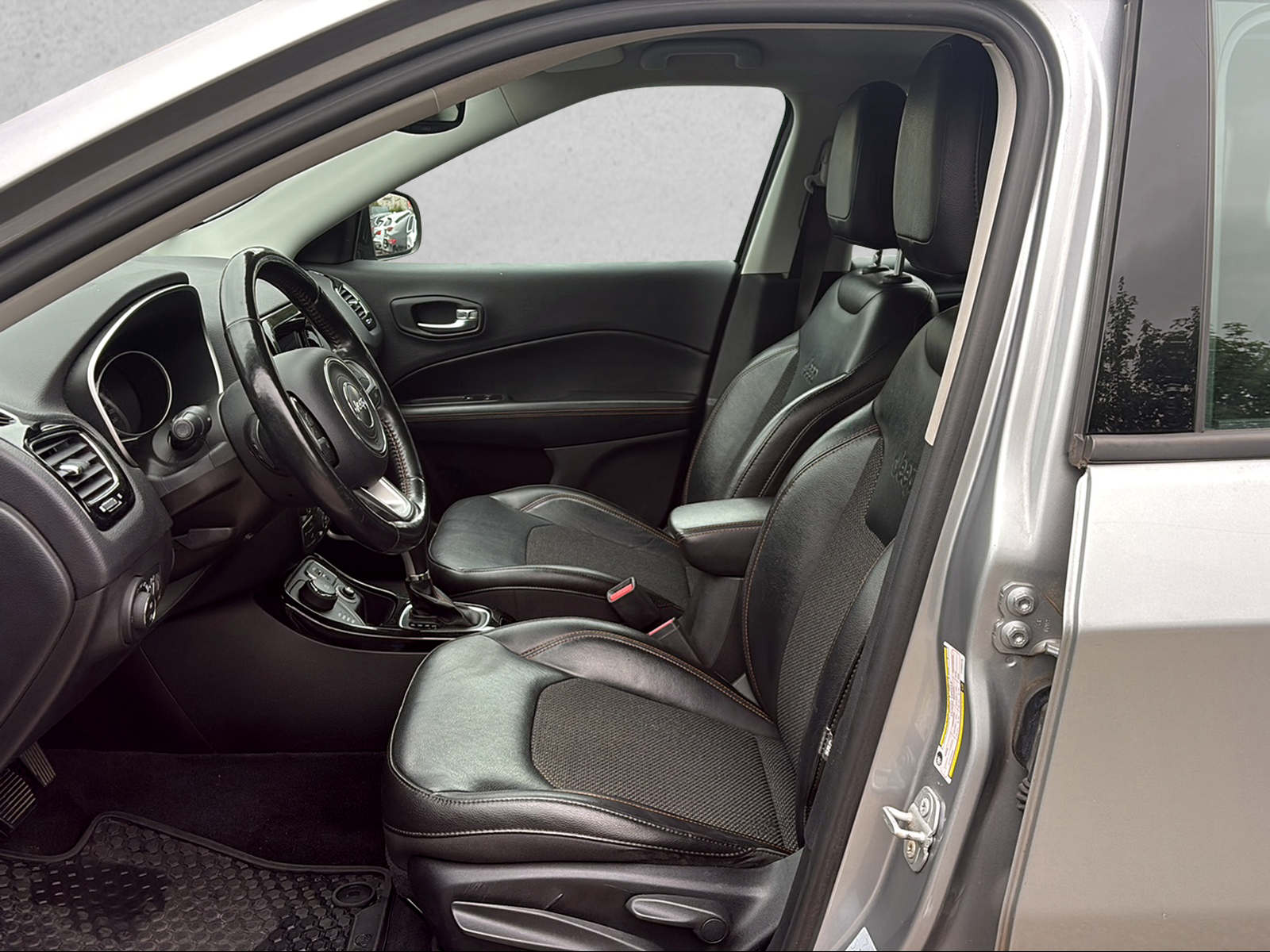 JEEP Compass 1.4 Turbo Freedom AWD 9ATX-image-3