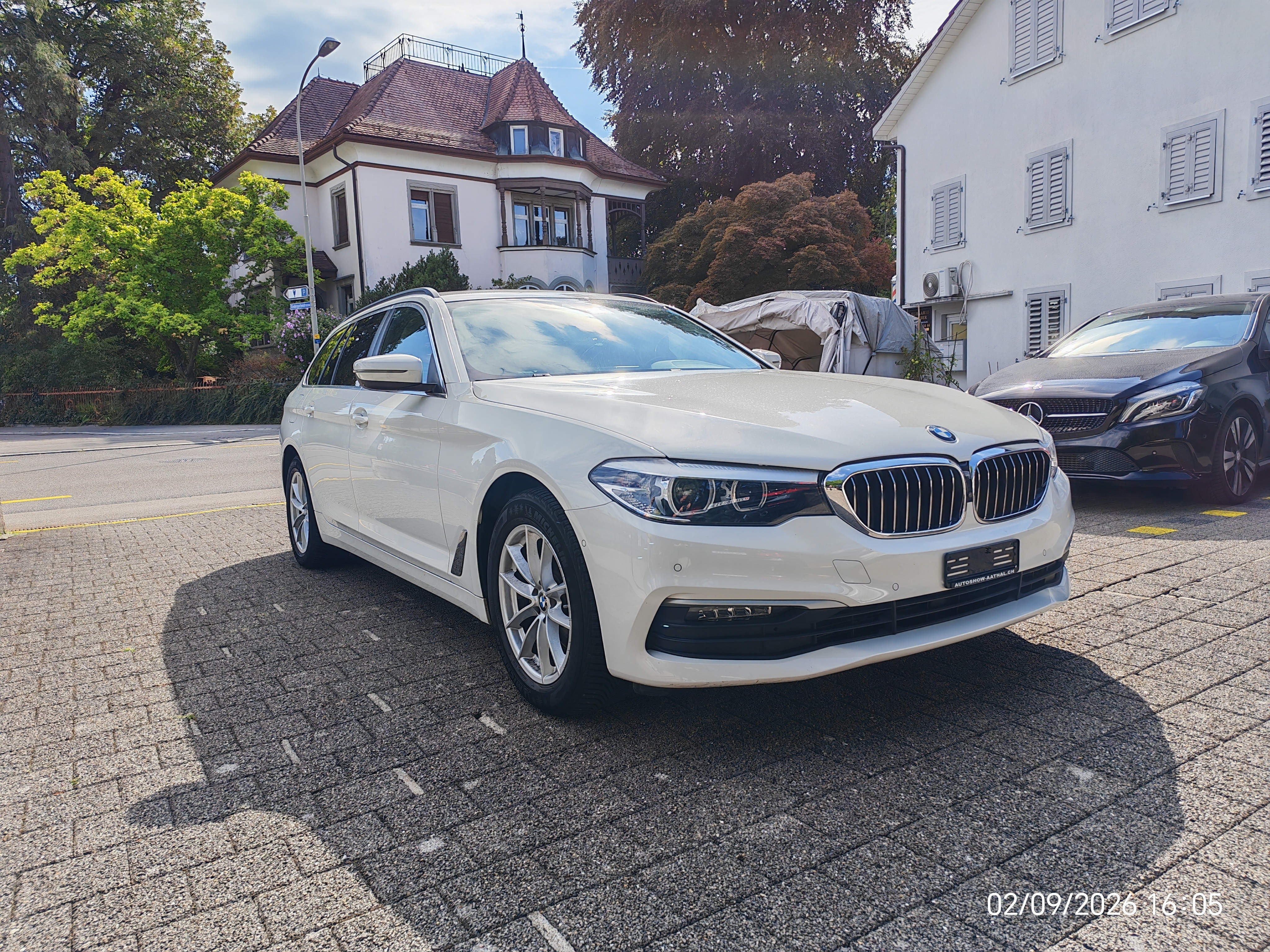 Car photo