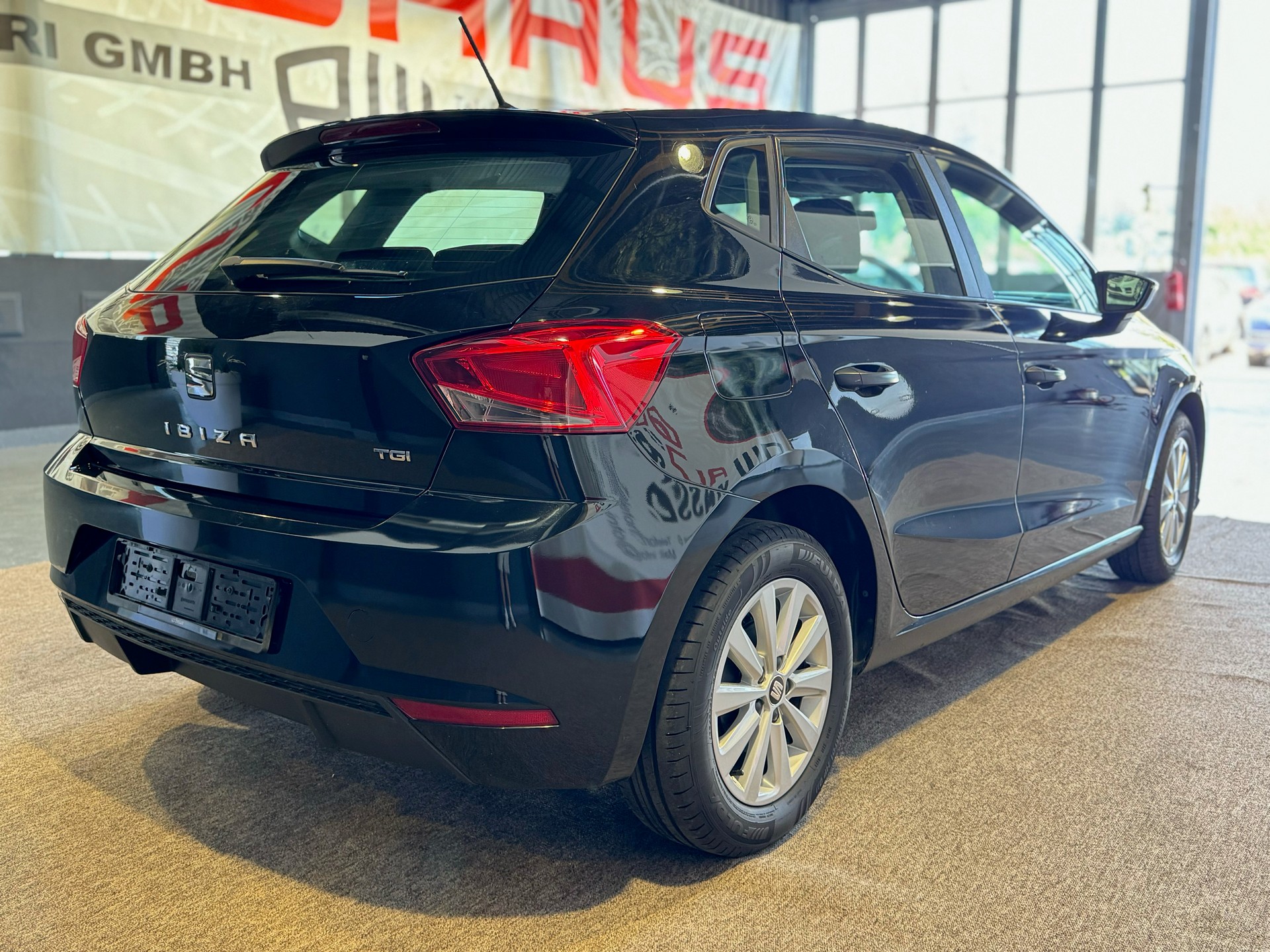 SEAT Ibiza 1.0 TGI CNG Style-image-2