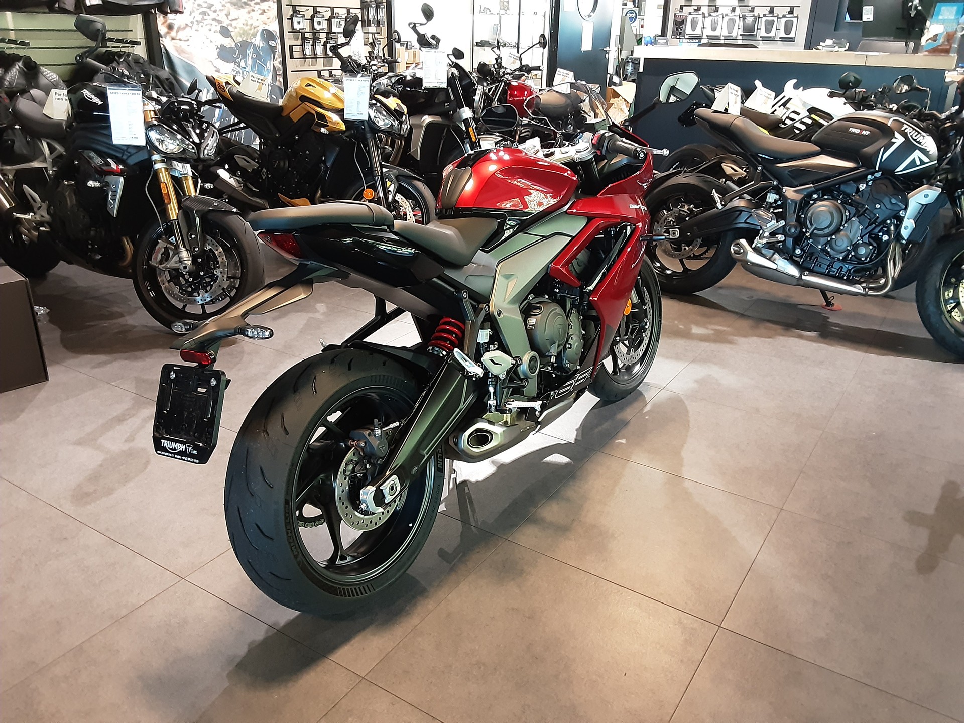 TRIUMPH Daytona 660-image-5