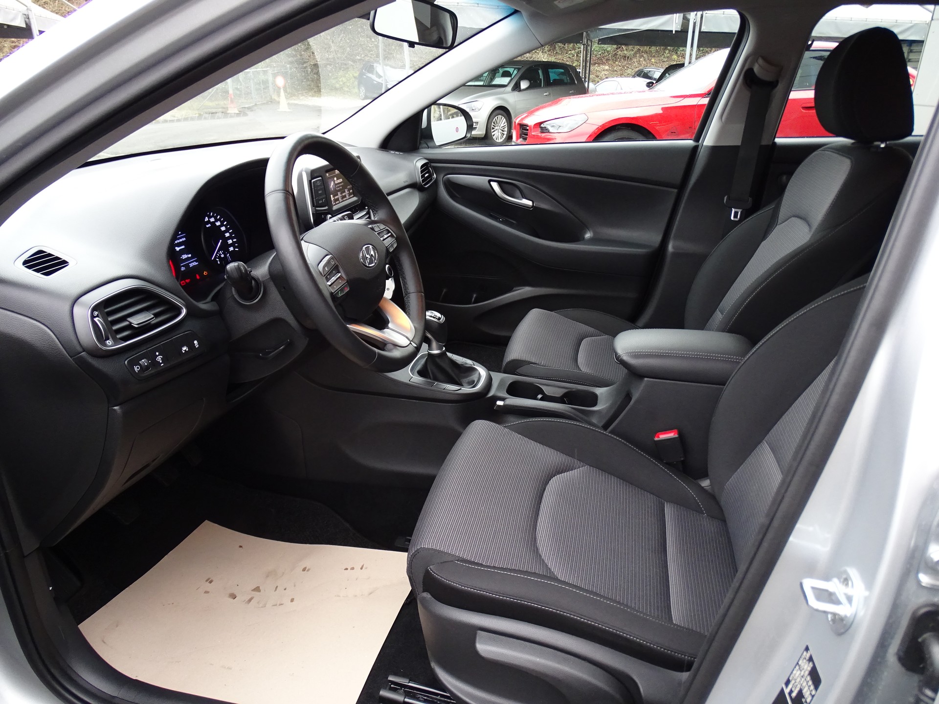 HYUNDAI i30 1.4 Pica-image-21