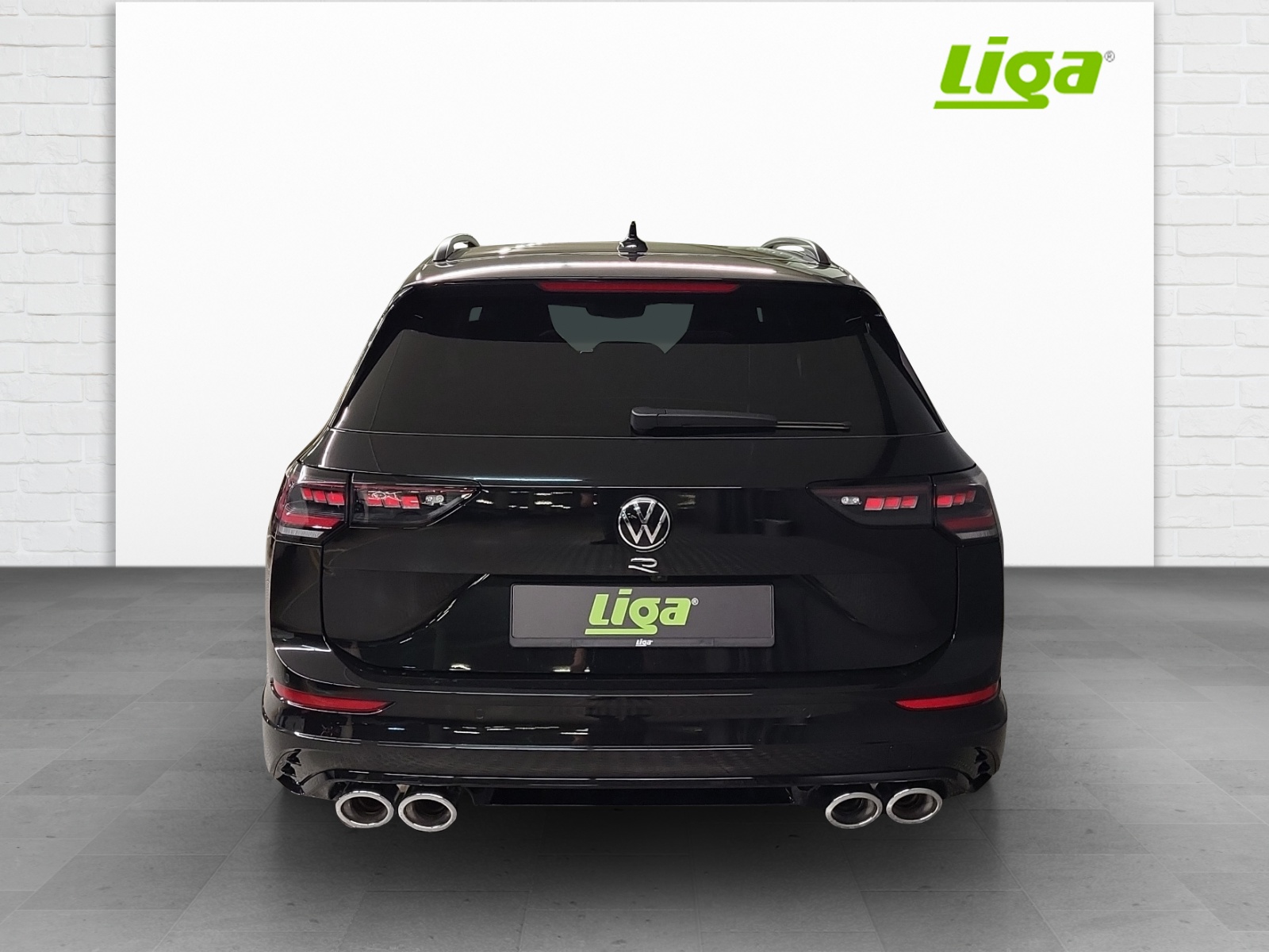 VW Golf VIII Variant 2.0 TSI R DSG 4motion-image-4