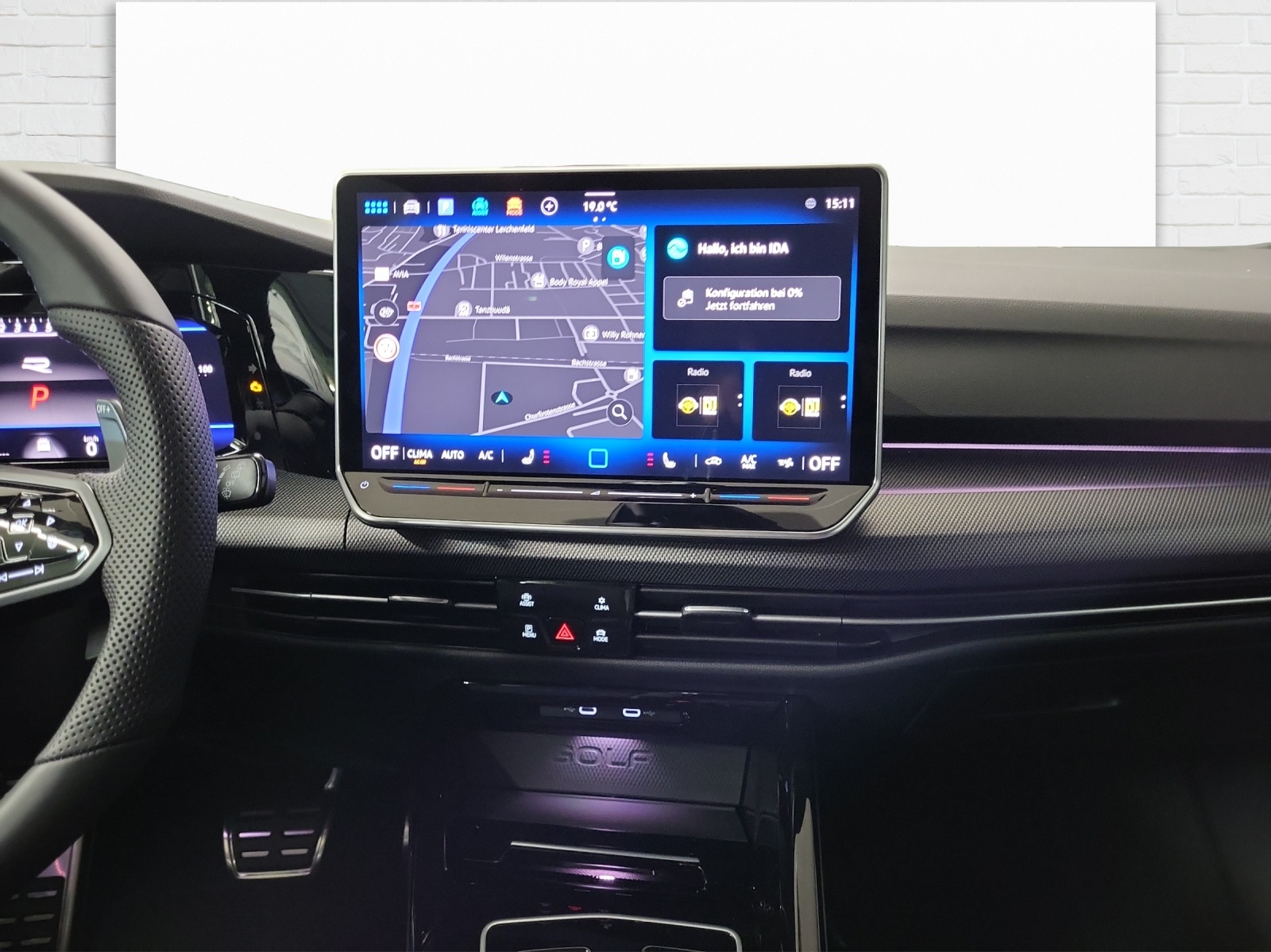 VW Golf VIII Variant 2.0 TSI R DSG 4motion-image-8