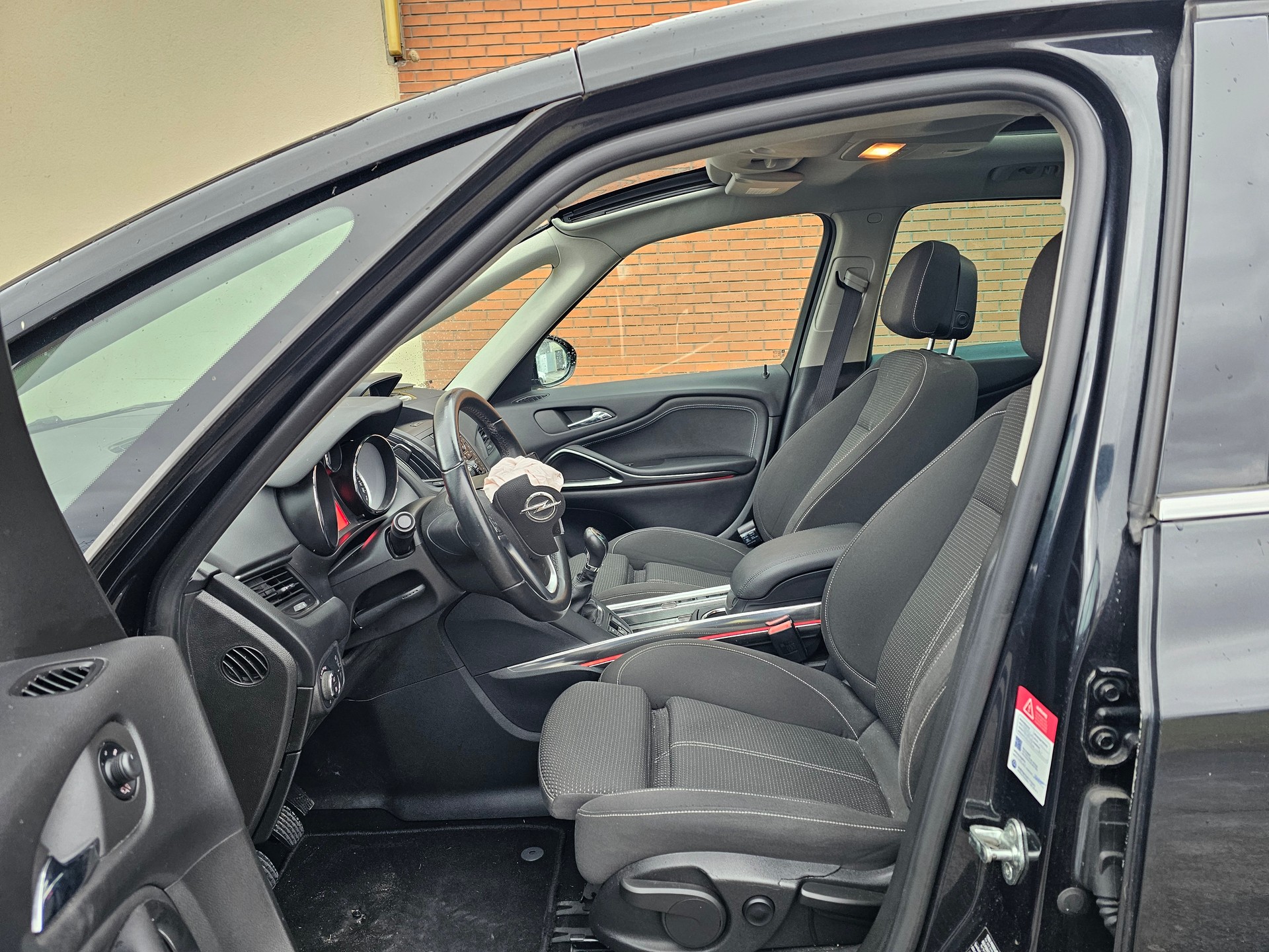 OPEL Zafira Tourer 2.0 CDTi BiTurbo Cosmo-image-8