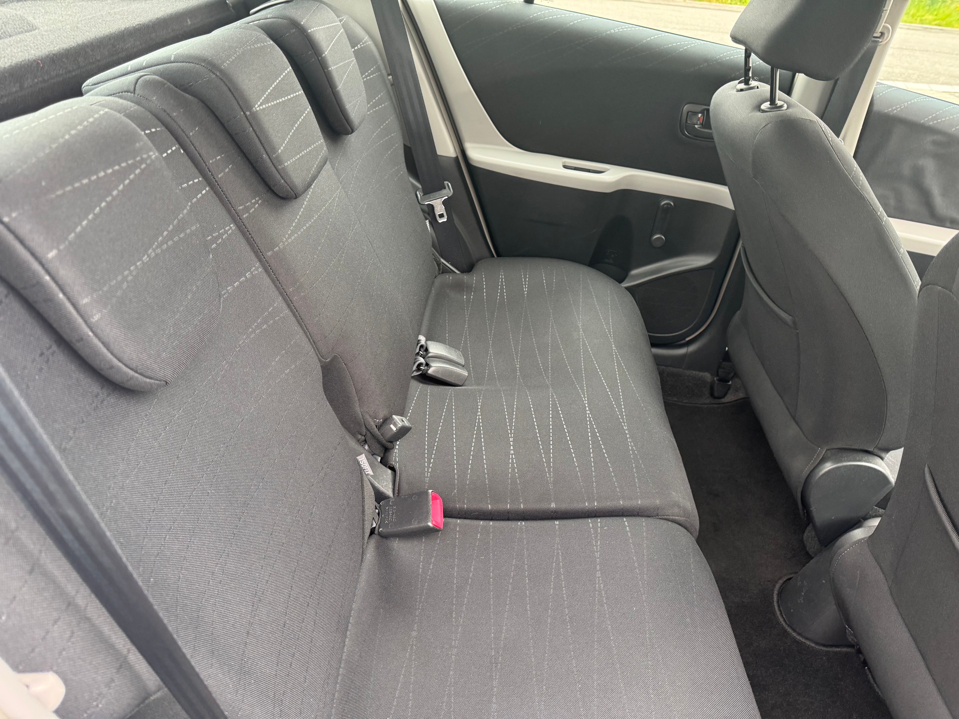 TOYOTA Yaris 1.3 Linea Luna-image-6