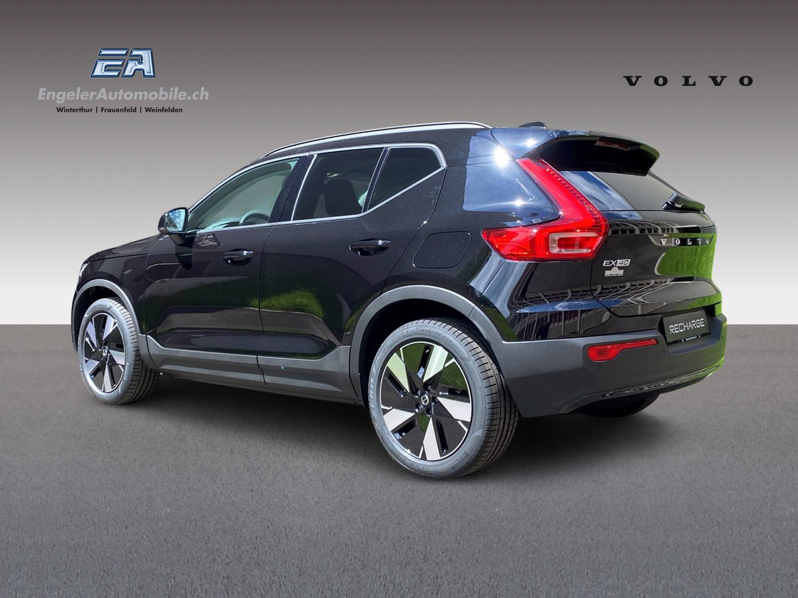 VOLVO EX40 Essential-image-4