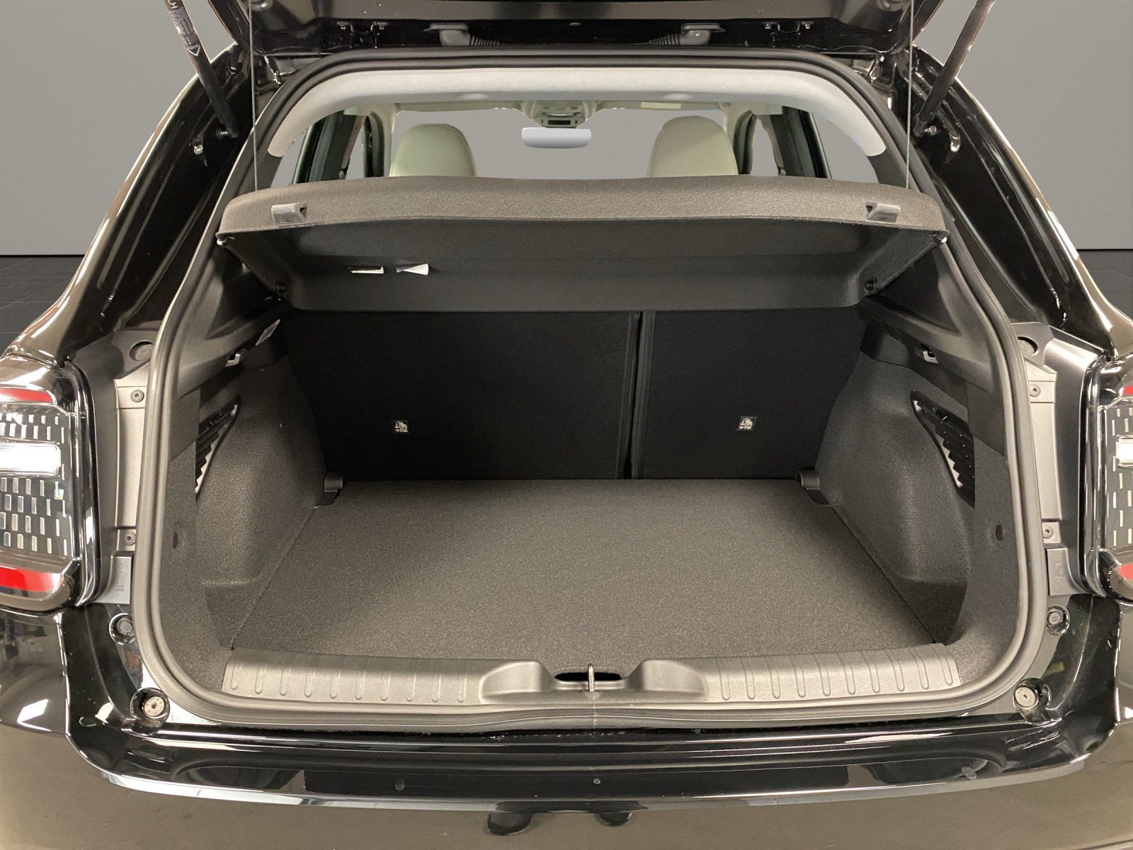 FIAT 600 1.2 Hybrid 136 Swis-image-4