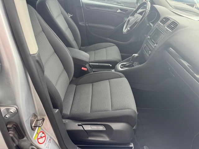 VW Golf 1.4 TSI Team DSG-image-10
