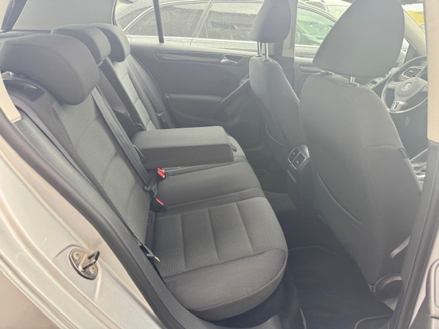 VW Golf 1.4 TSI Team DSG-image-11