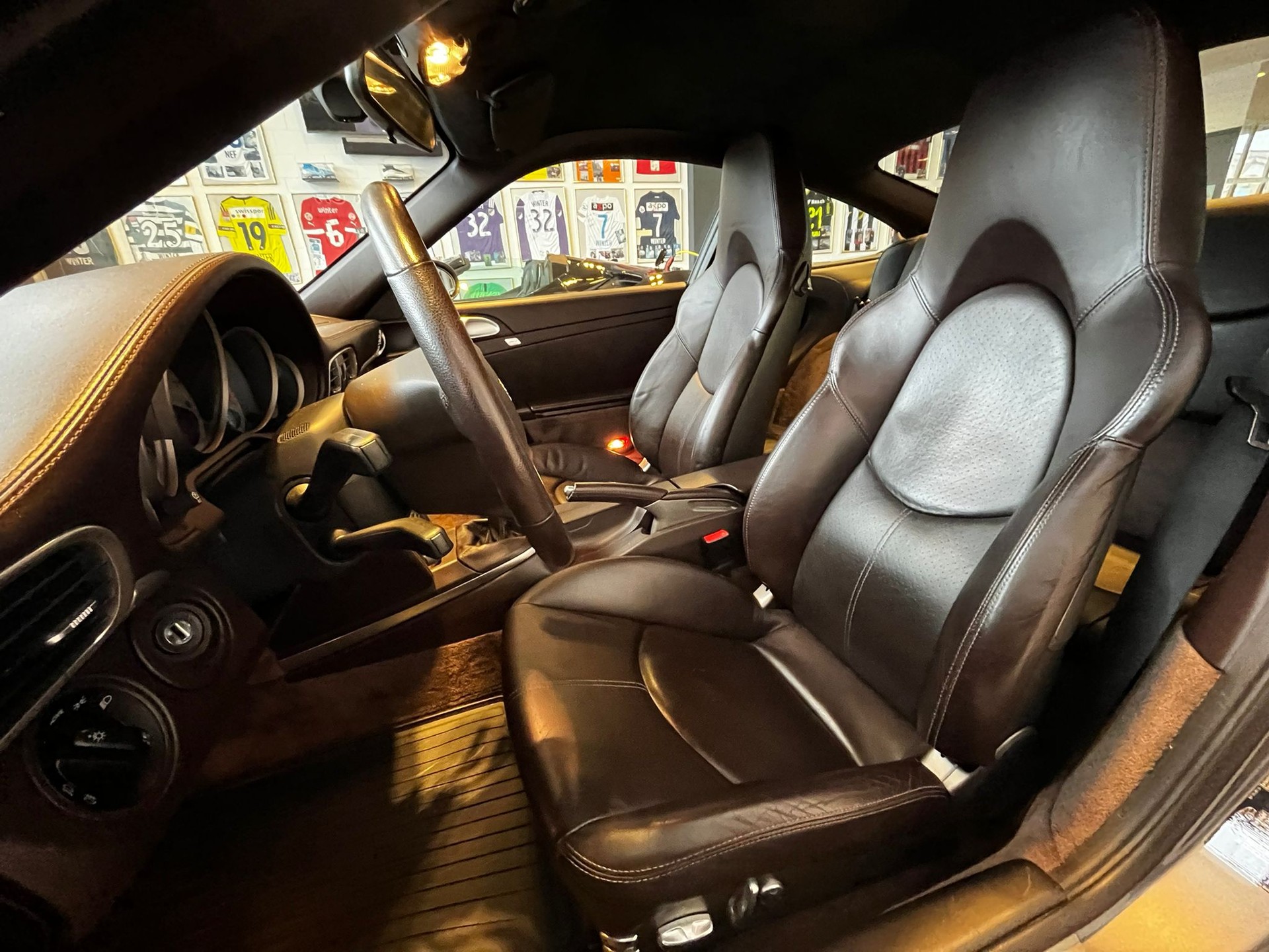 PORSCHE 911 Carrera 4S-image-12