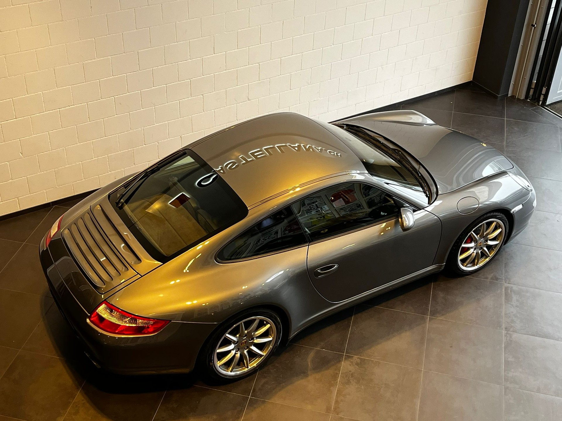 PORSCHE 911 Carrera 4S-image-8