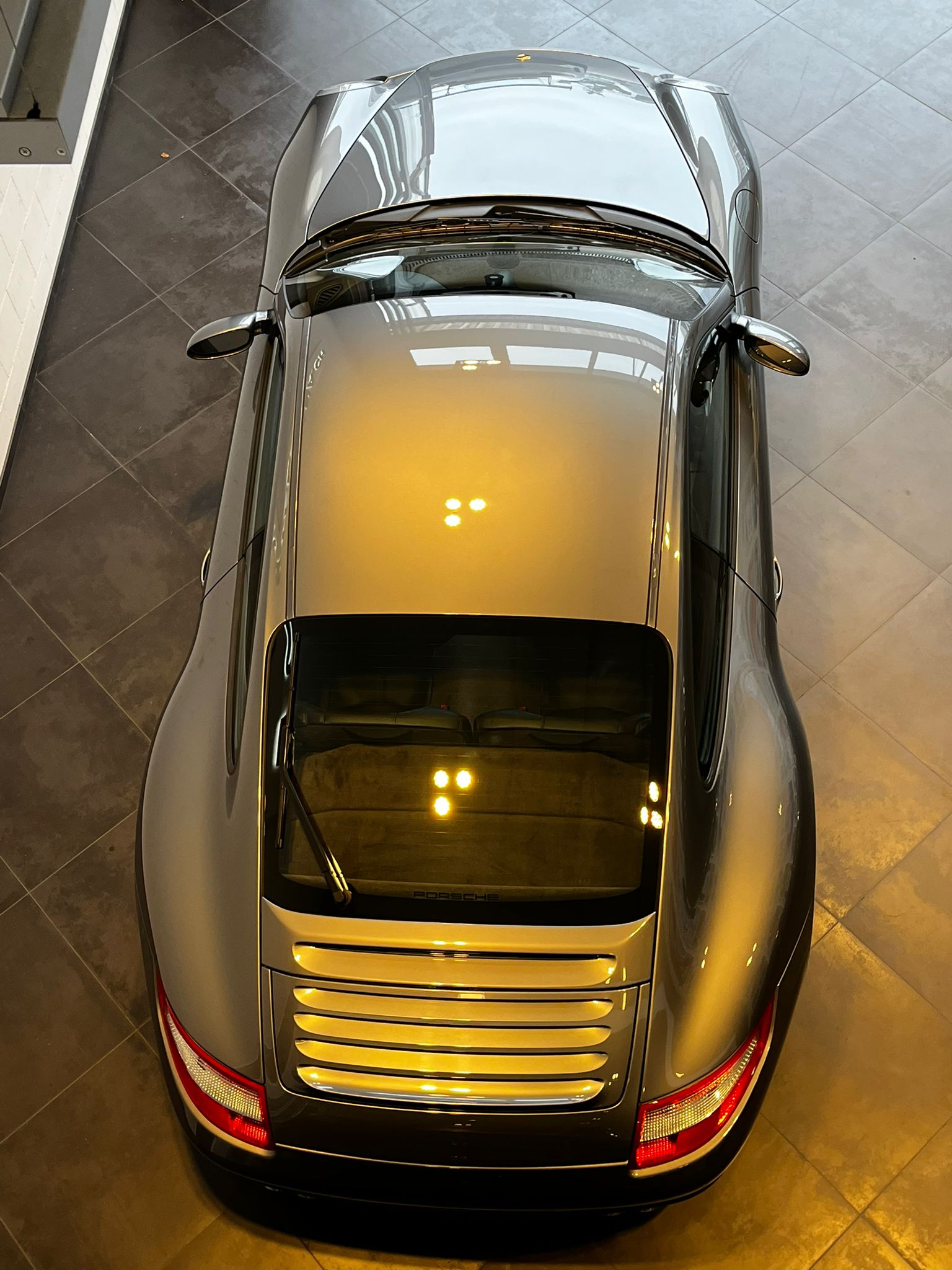 PORSCHE 911 Carrera 4S-image-10