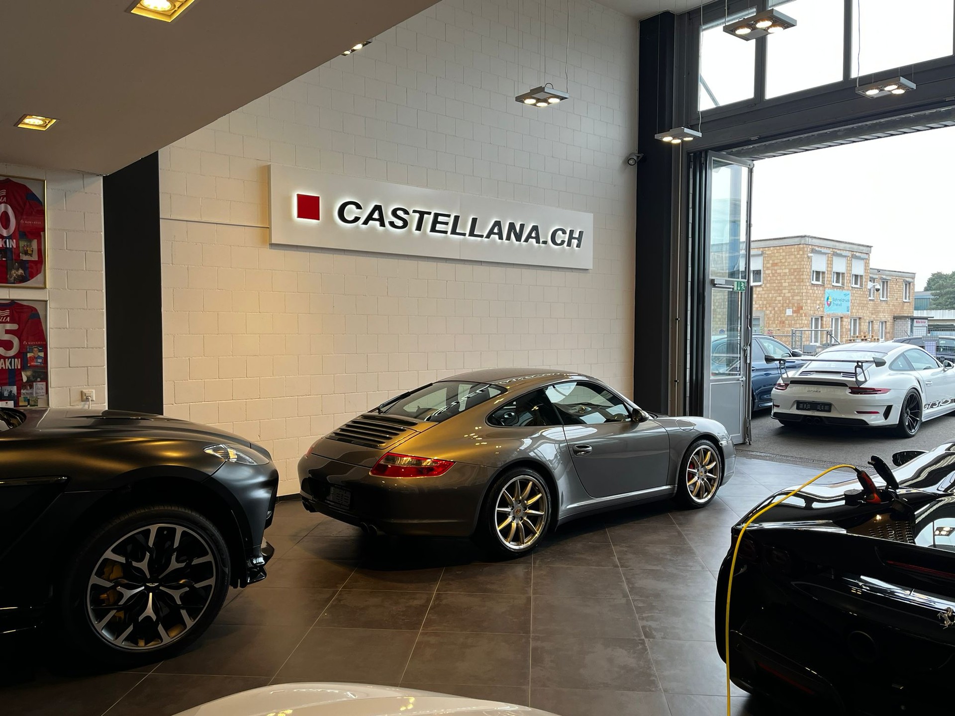 PORSCHE 911 Carrera 4S-image-5