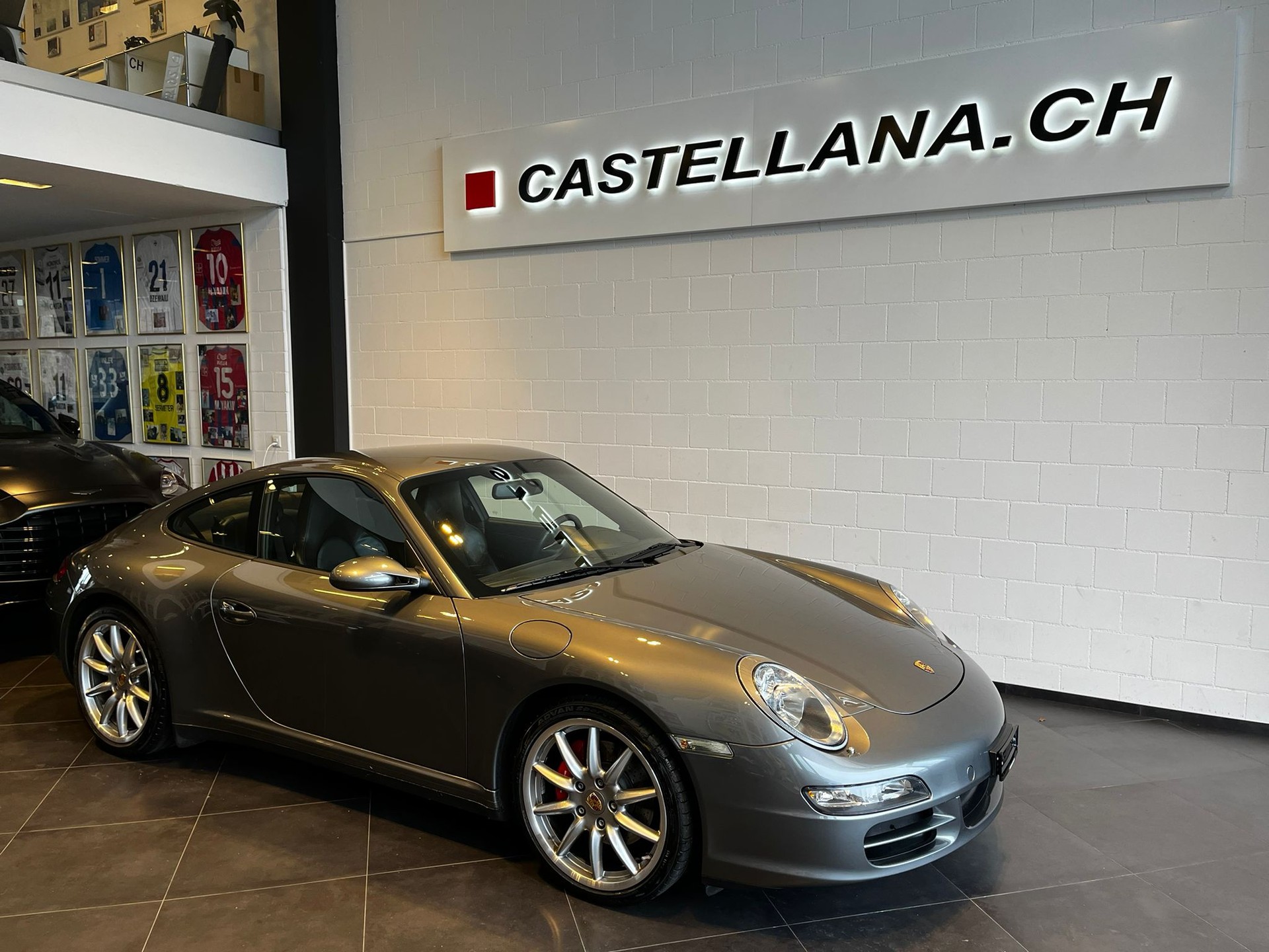 PORSCHE 911 Carrera 4S-image-0