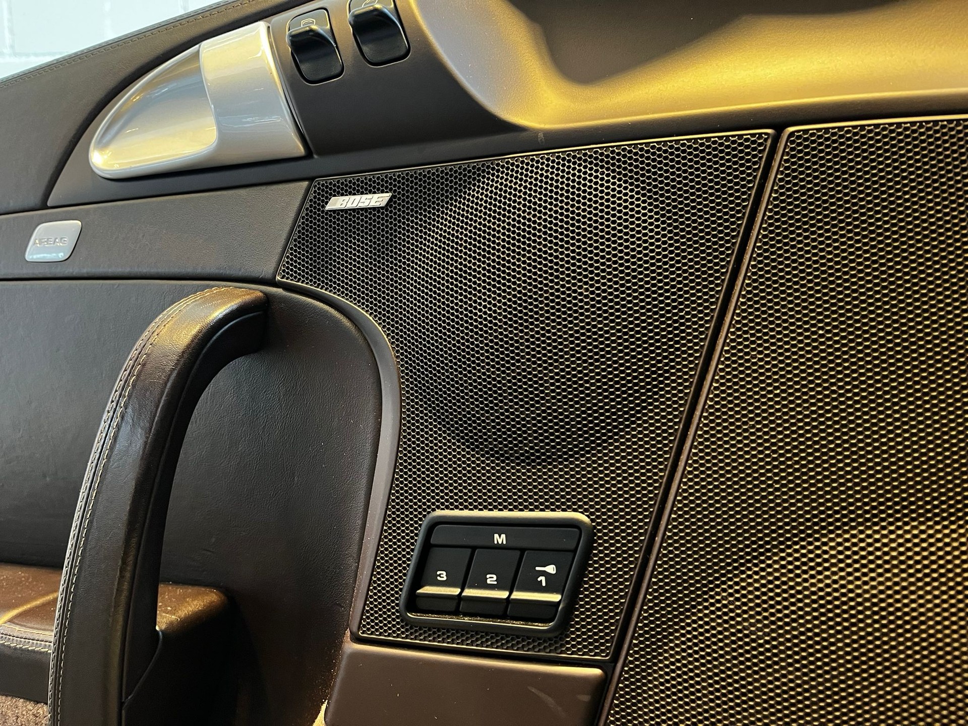 PORSCHE 911 Carrera 4S-image-21
