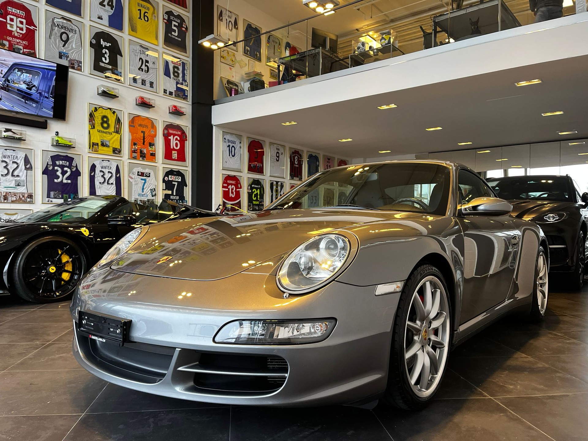 PORSCHE 911 Carrera 4S-image-3