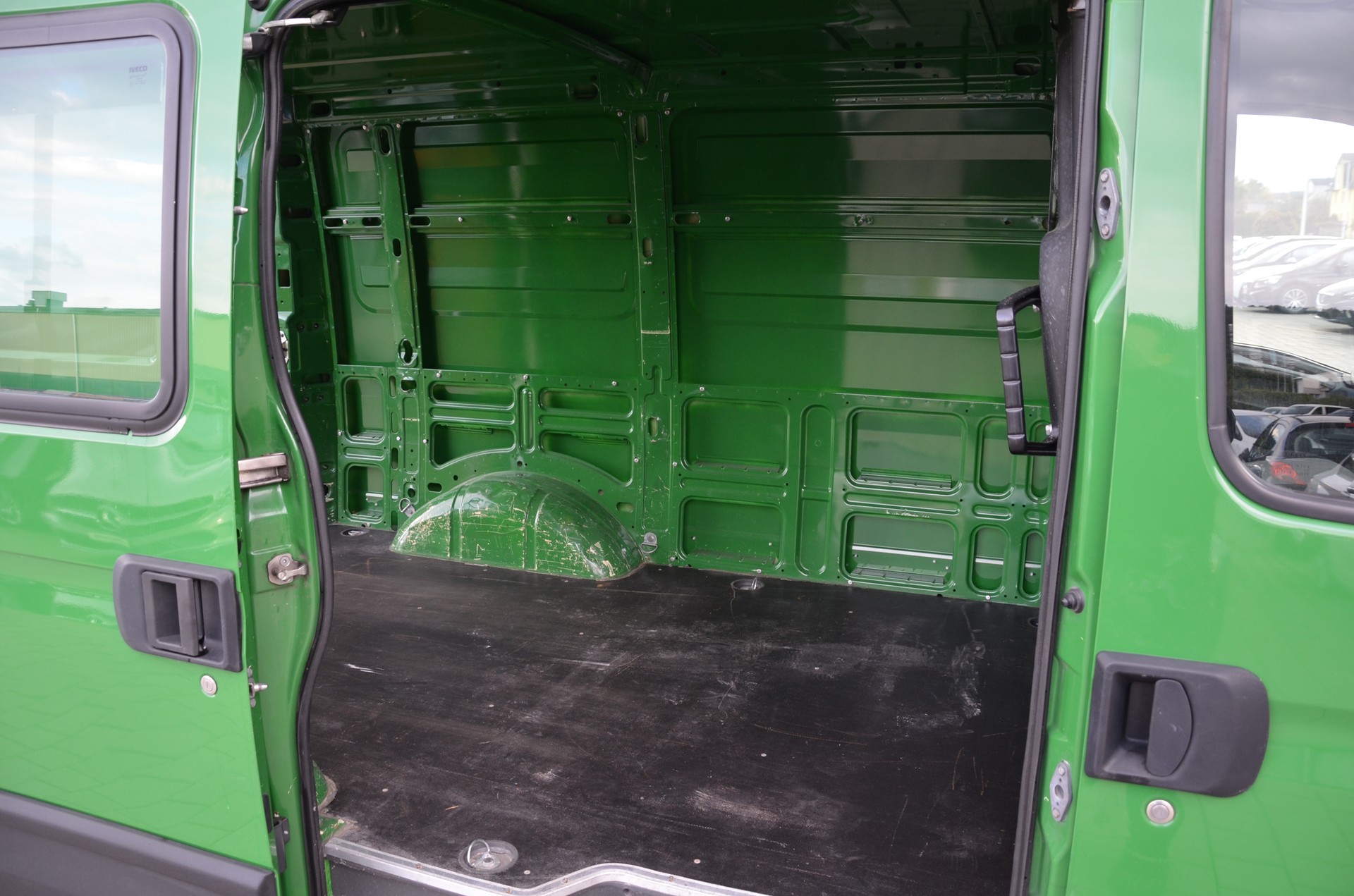 IVECO 29 L 11 VL Daily**Nutz-/Sattellast 1210 kg**Frisch ab MFK,1 Jahr oder 20'000km Garantie*-image-13