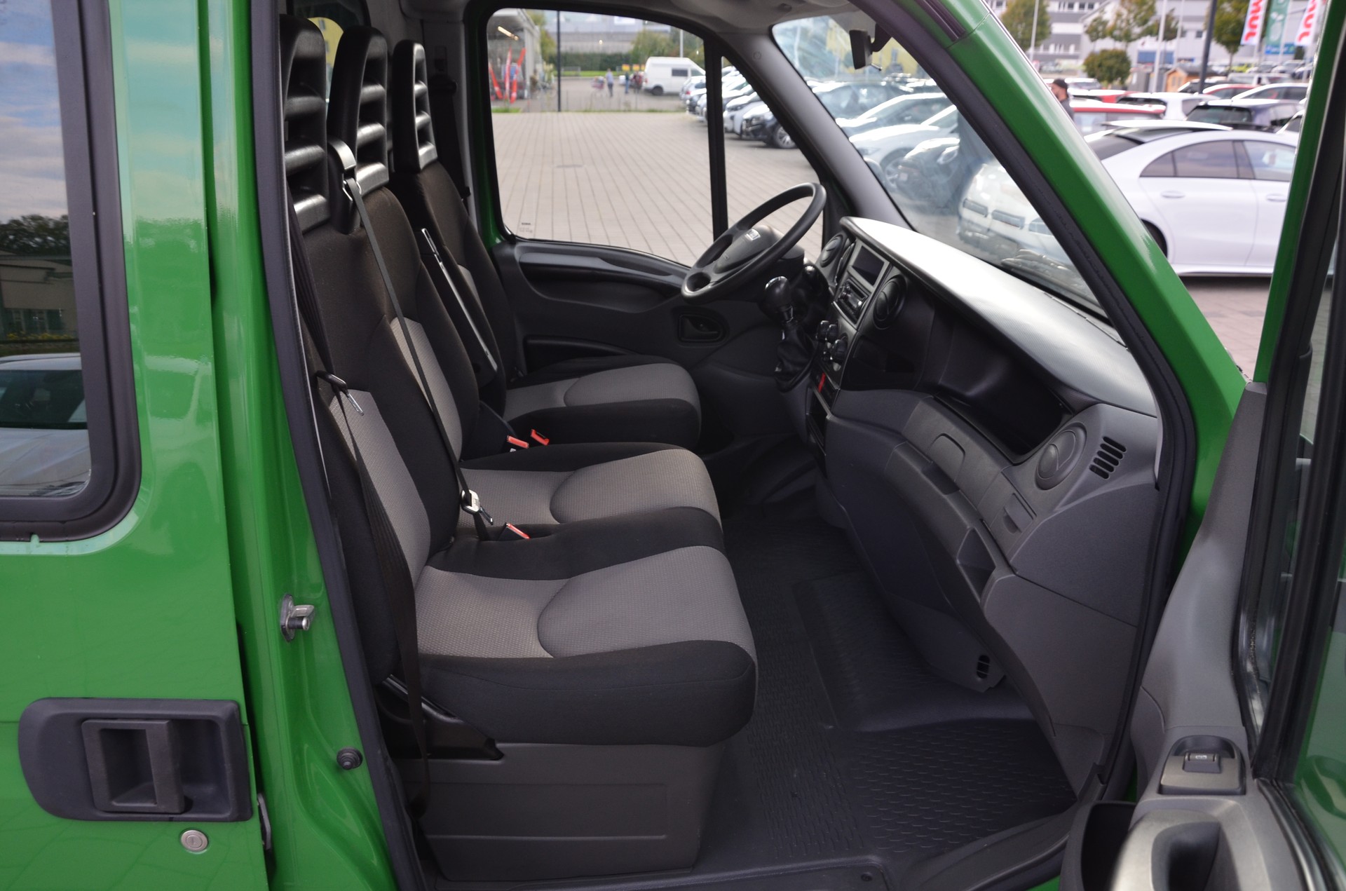 IVECO 29 L 11 VL Daily**Nutz-/Sattellast 1210 kg**Frisch ab MFK,1 Jahr oder 20'000km Garantie*-image-11