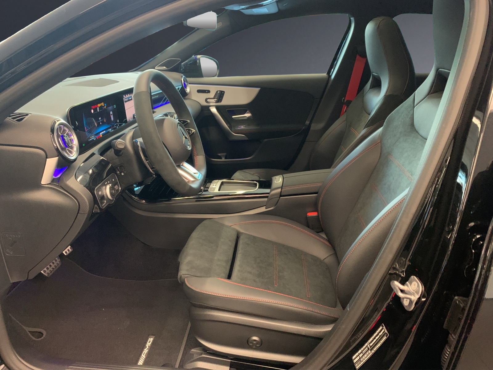 MERCEDES-BENZ A 45 S 4MATIC+-image-6