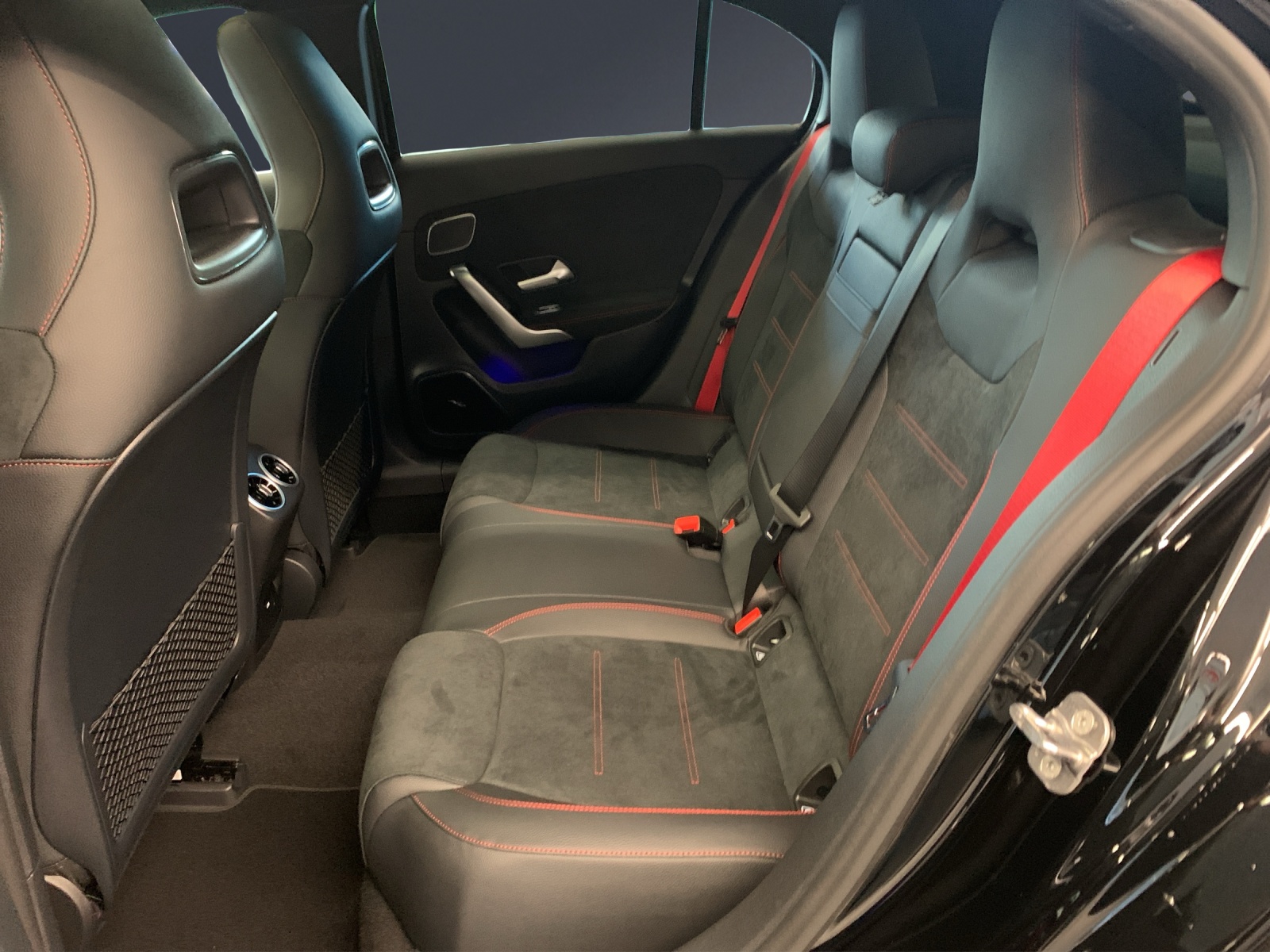 MERCEDES-BENZ A 45 S 4MATIC+-image-10